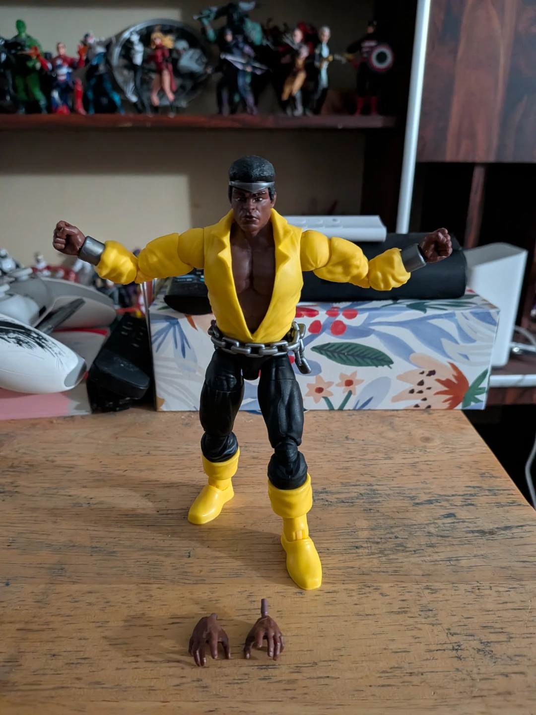 Loose Marvel Legends Power Man - photo 3
