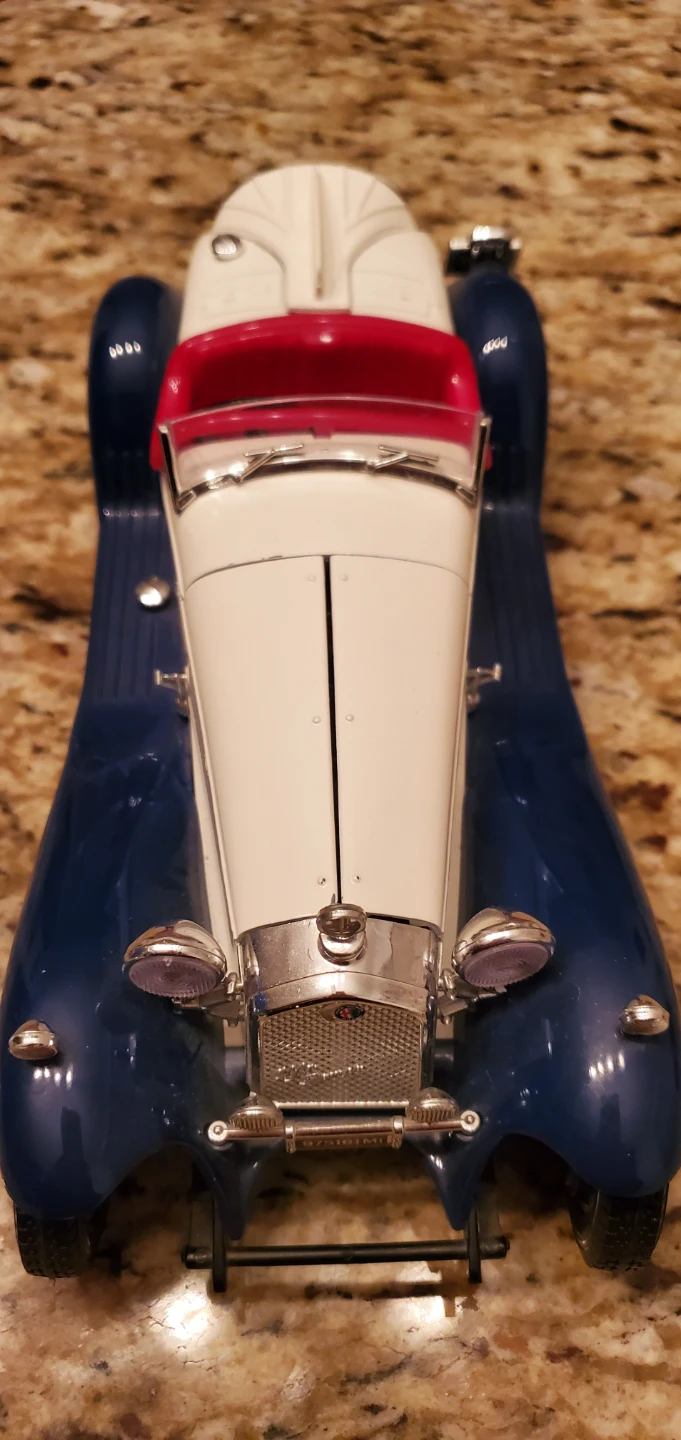 Bburago 1932 Alfa Romeo 2300 Spider Model Car - photo 5