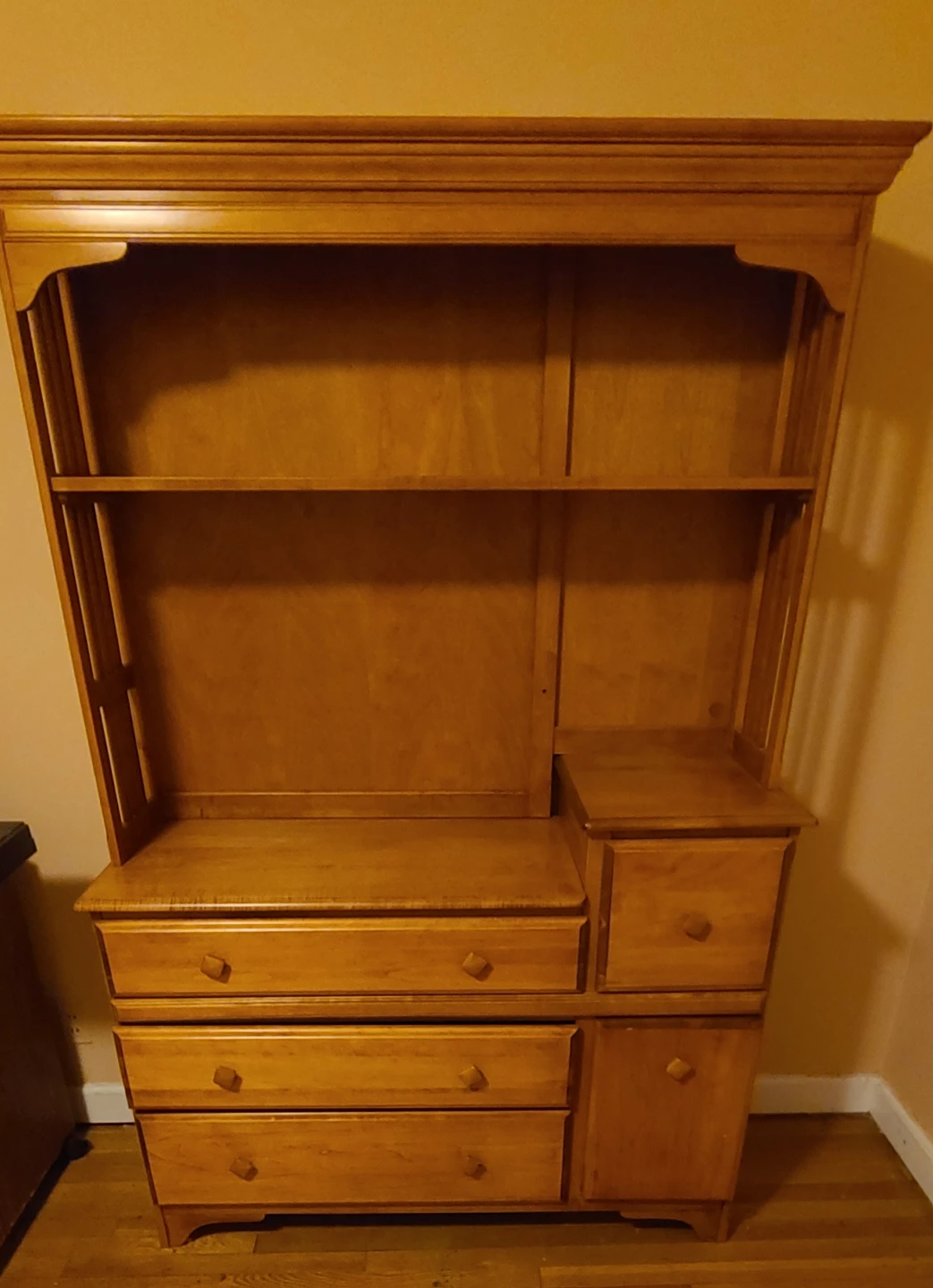 Solid Wood Hutch and Dresser Cabinet - photo 2