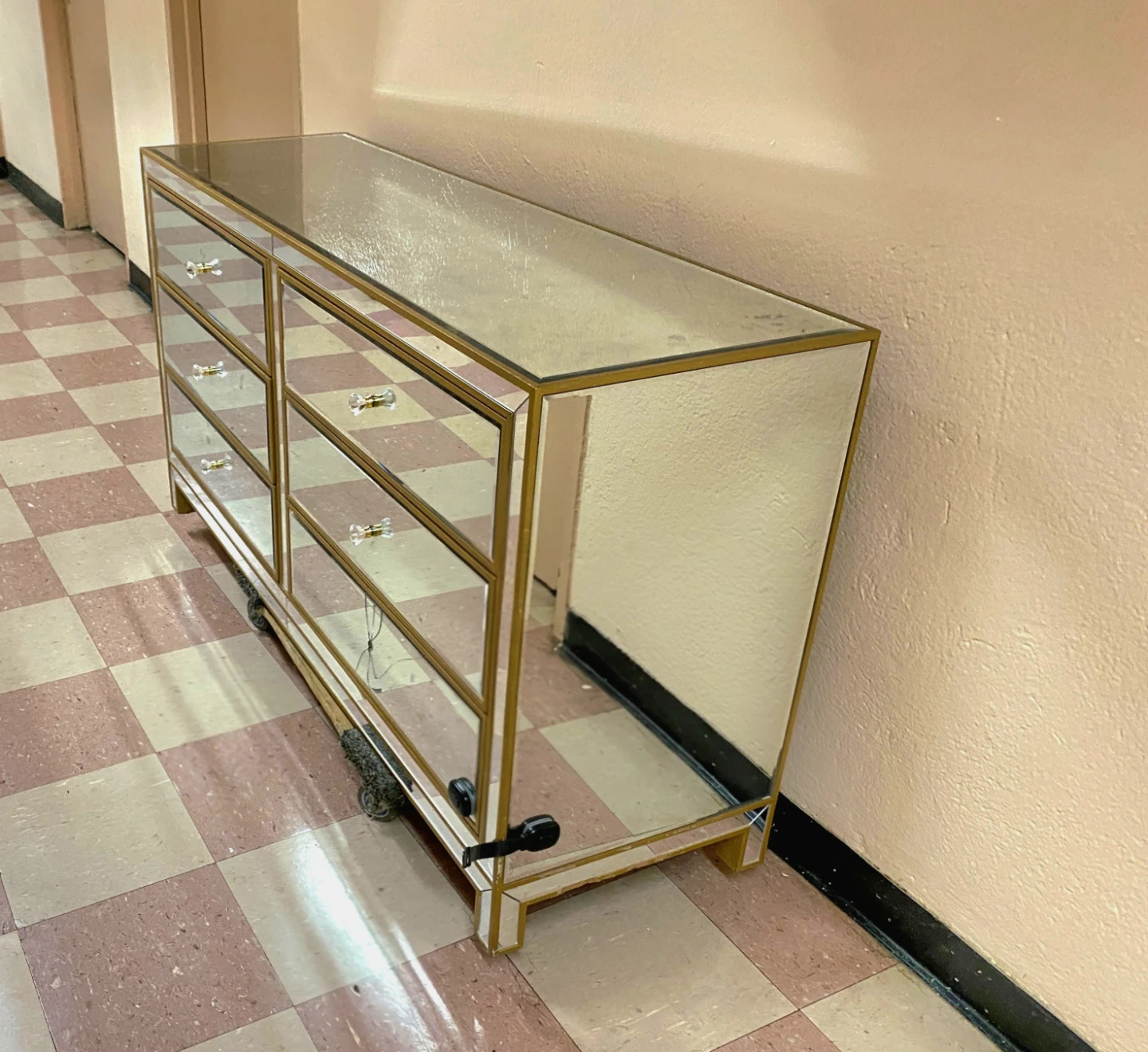 Elegant 6-Drawer Mirrored Cabinet in Gold - photo 2