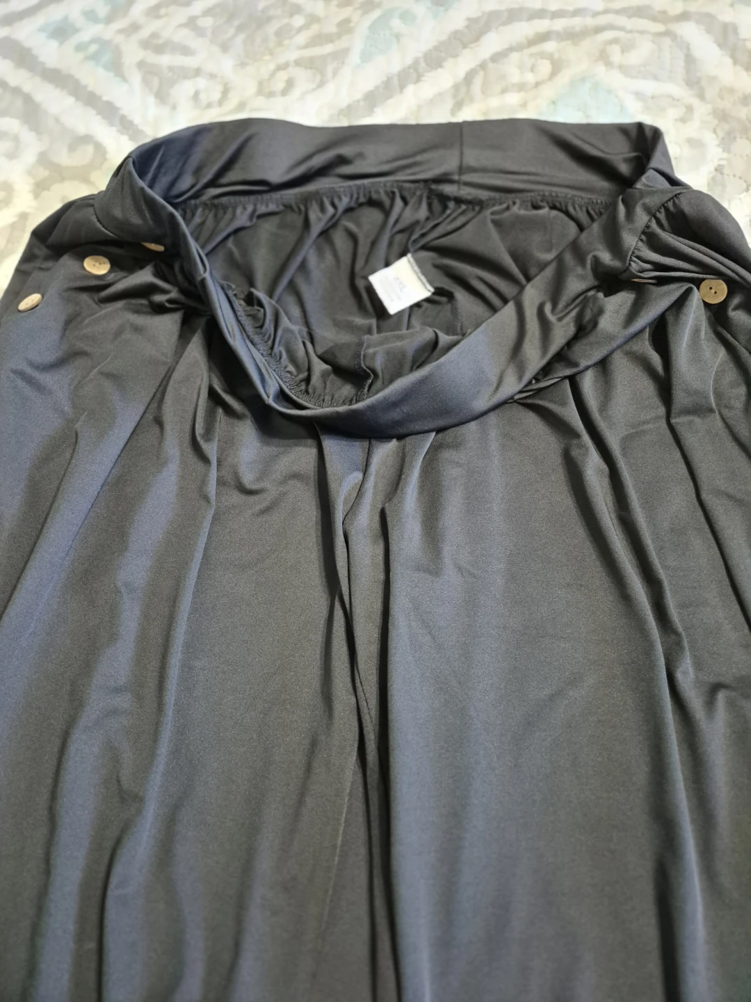 Ladies Size 4XL Black Capris - photo 3