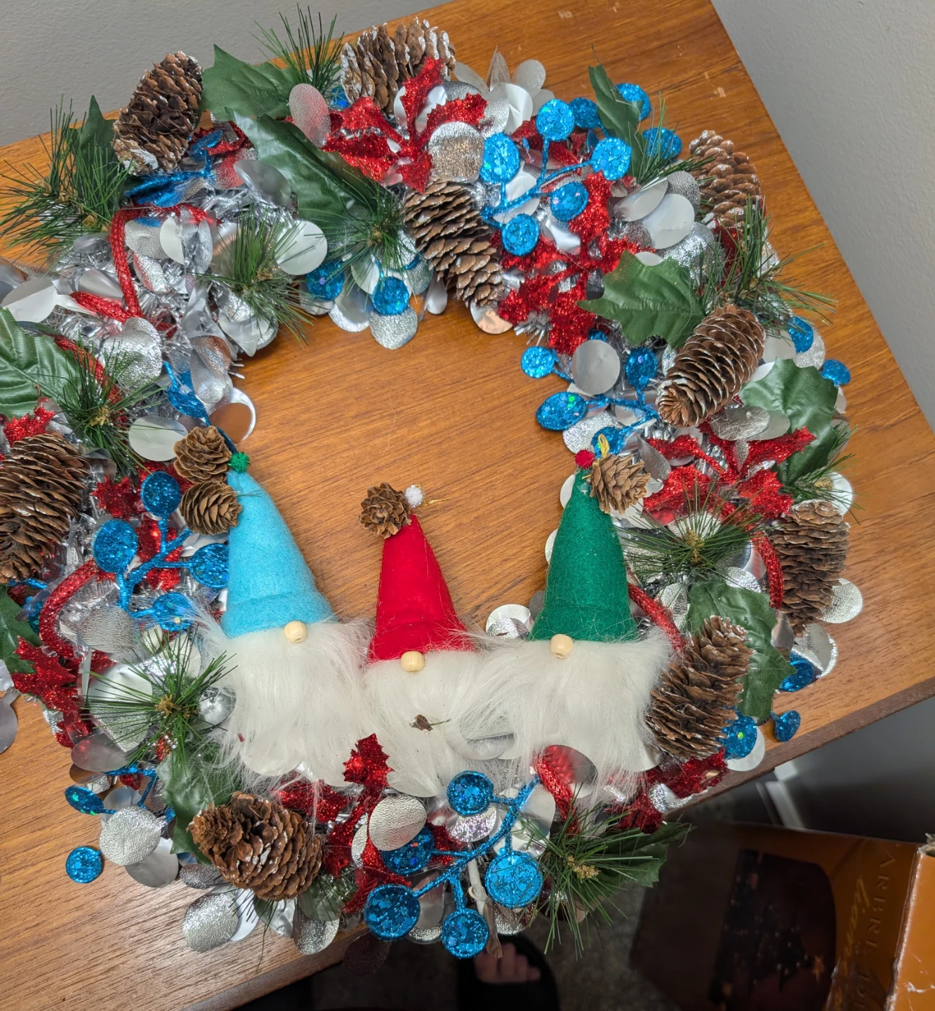 Assorted Decorative Christmas Wreaths - photo 2