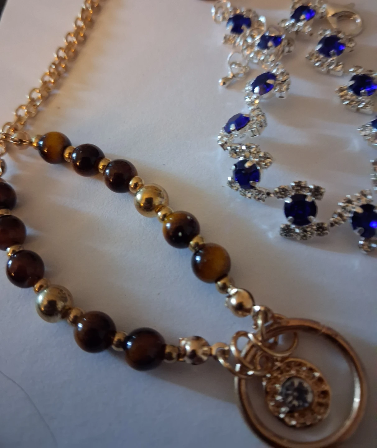 Jewellery Set: Resin Pendant and Blue Crystal Bracelet - photo 2