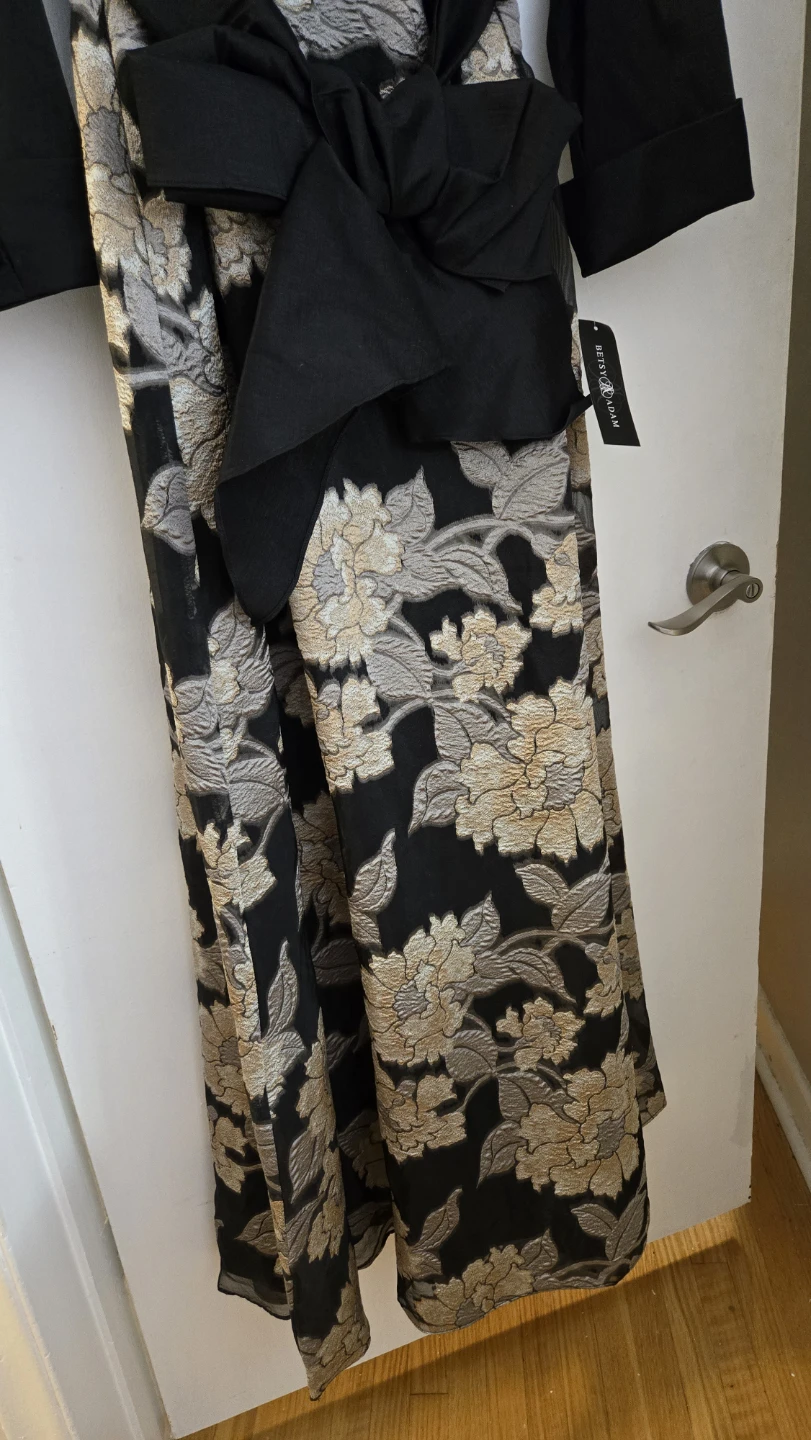 Betsy & Adam Floral Formal Gown Size 14 - photo 4