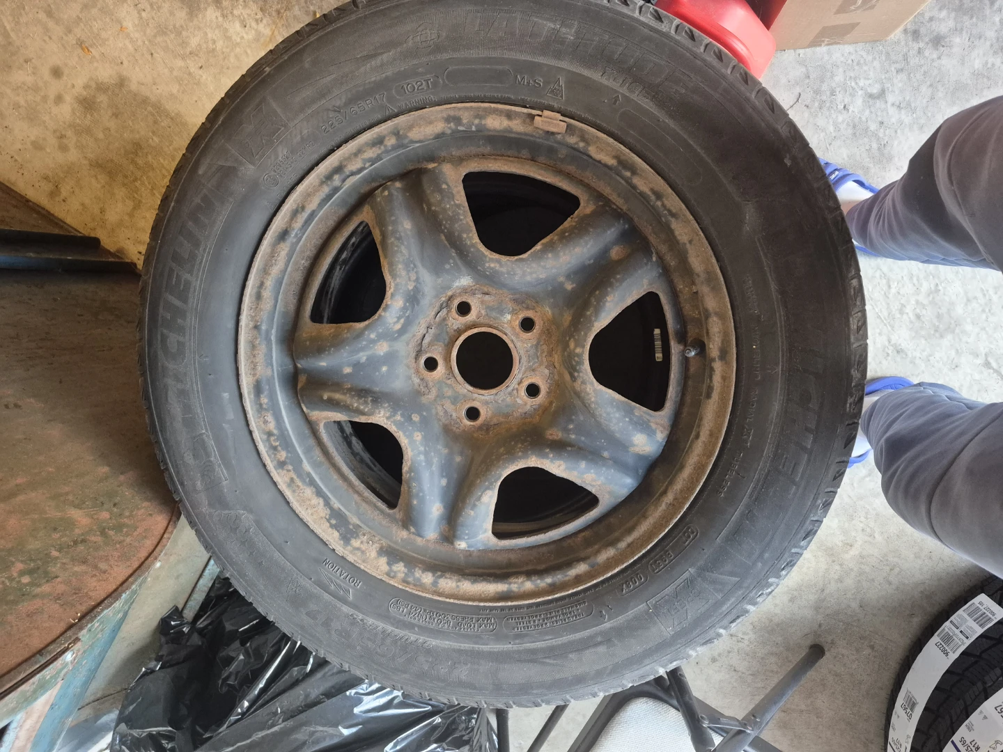 Michelin Latitude Tire 225/65R17