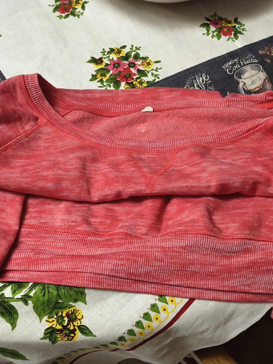 Red marled long sleeve pullover - photo 2