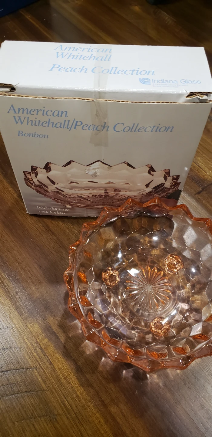 Indiana Glass American Whitehall Peach Bonbon Dish - photo 2