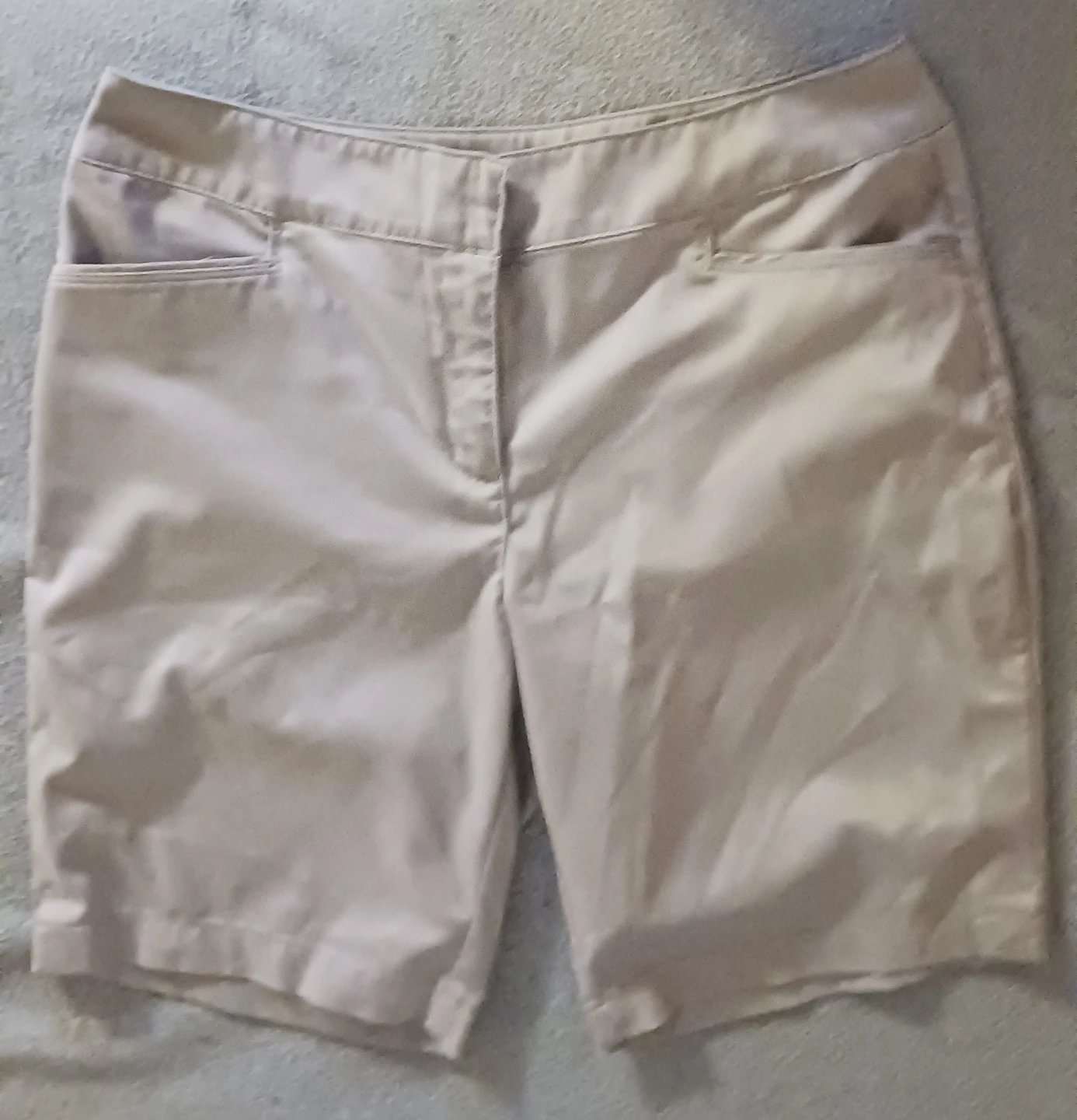 PGA Tour Motionflux 360 beige shorts size 10