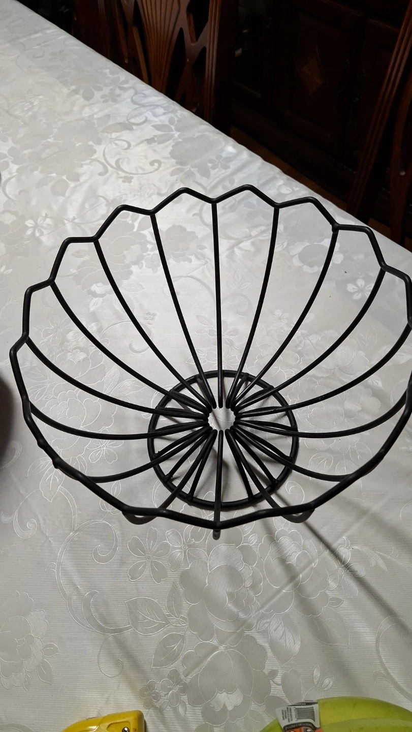 Black wire metal fruit bowl