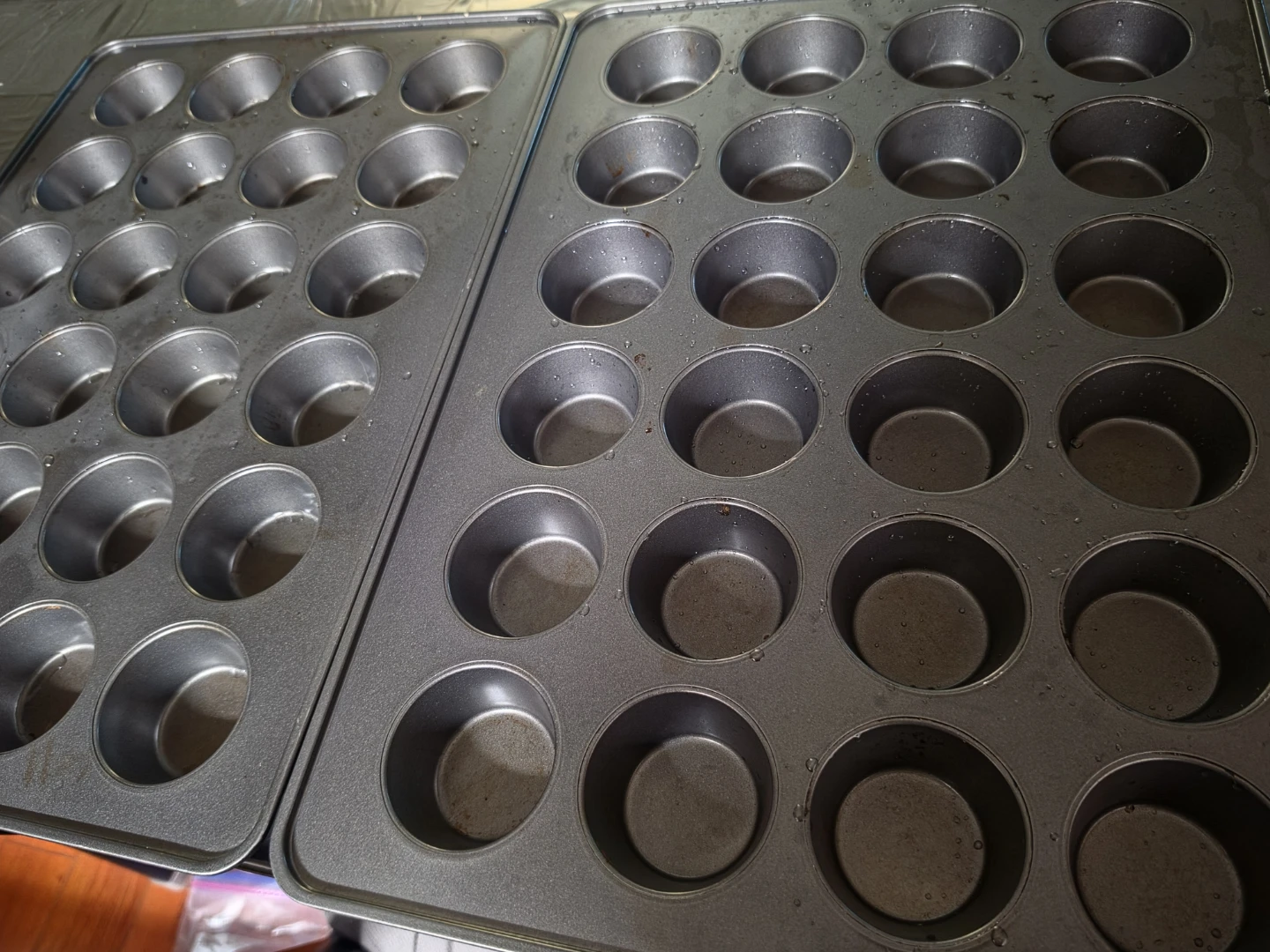 24-Cup standard Muffin cupcake Pans - photo 3