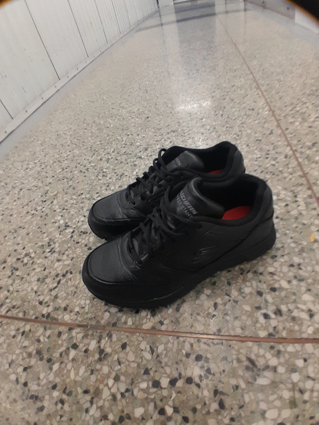 Skechers Slip Resistant  Shoes Men's Size 9 - photo 5