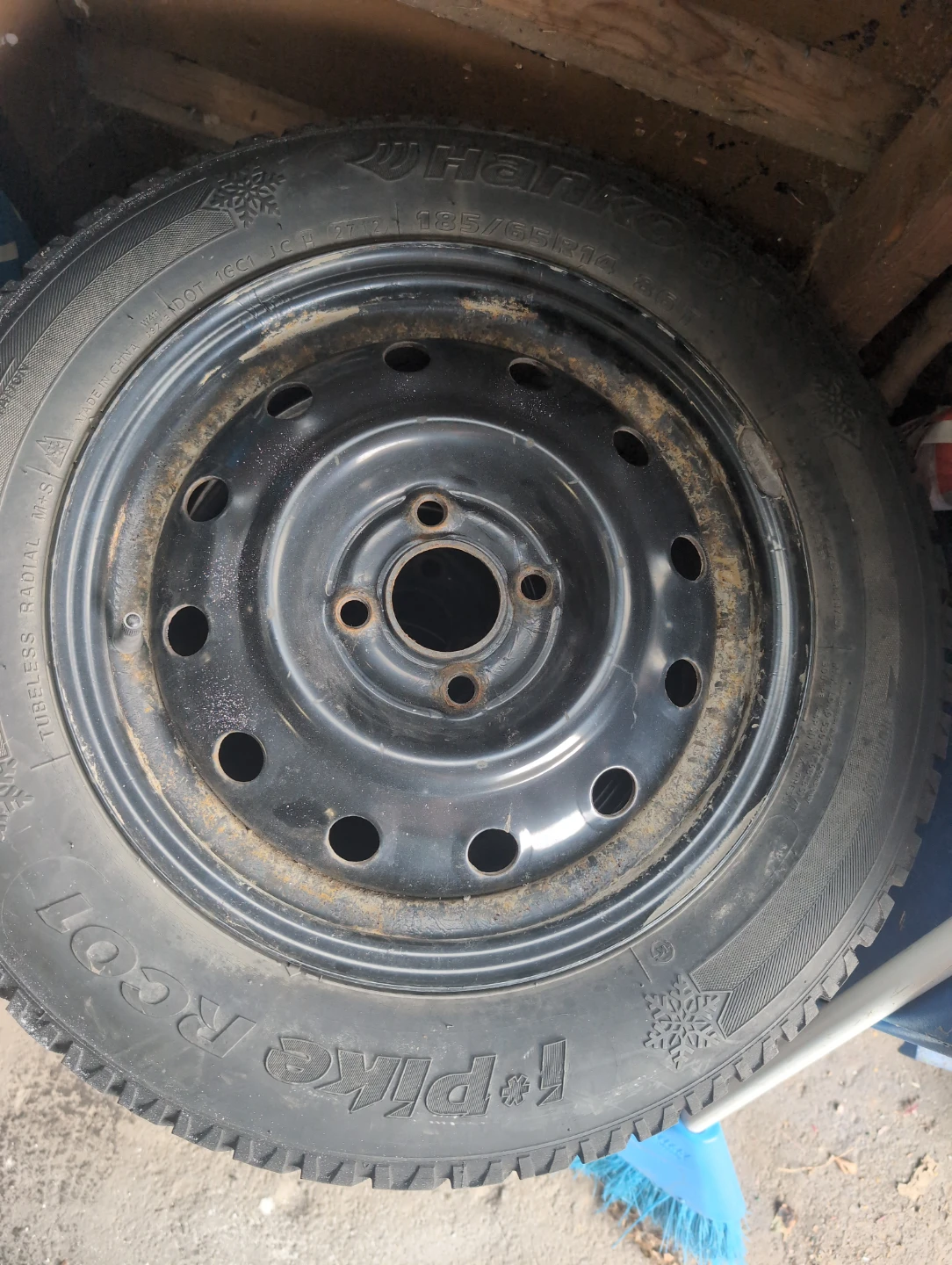 Set of 4, Steel Rim (tires are not good)