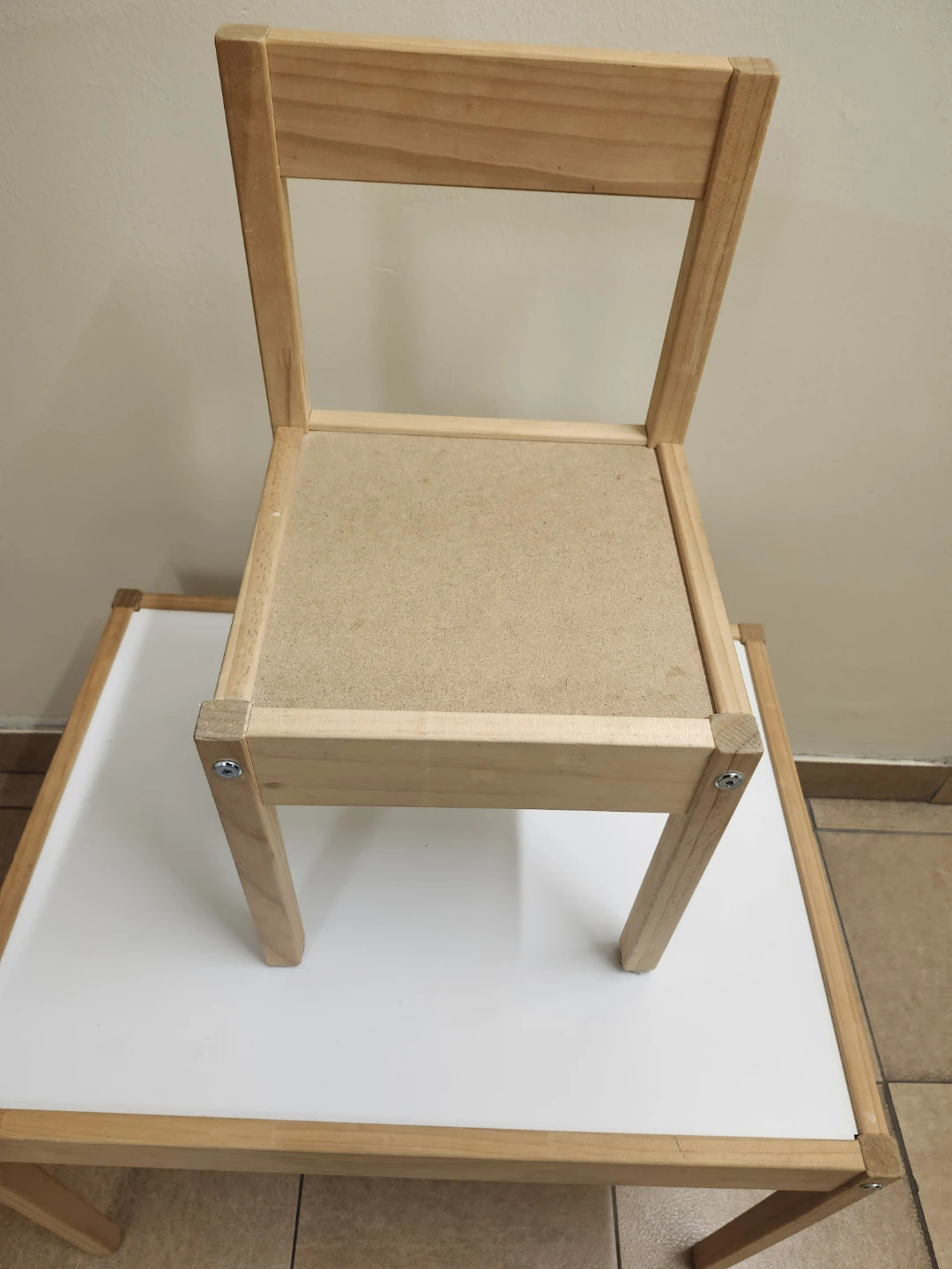 IKEA LÄTT Children's Table and Chair - photo 5