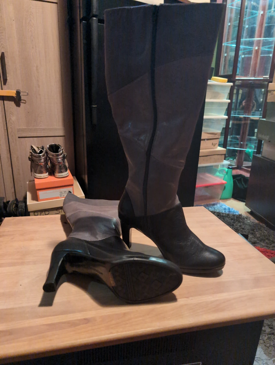 Leather Naturalizer Two-Tone Heeled Boots - photo 3