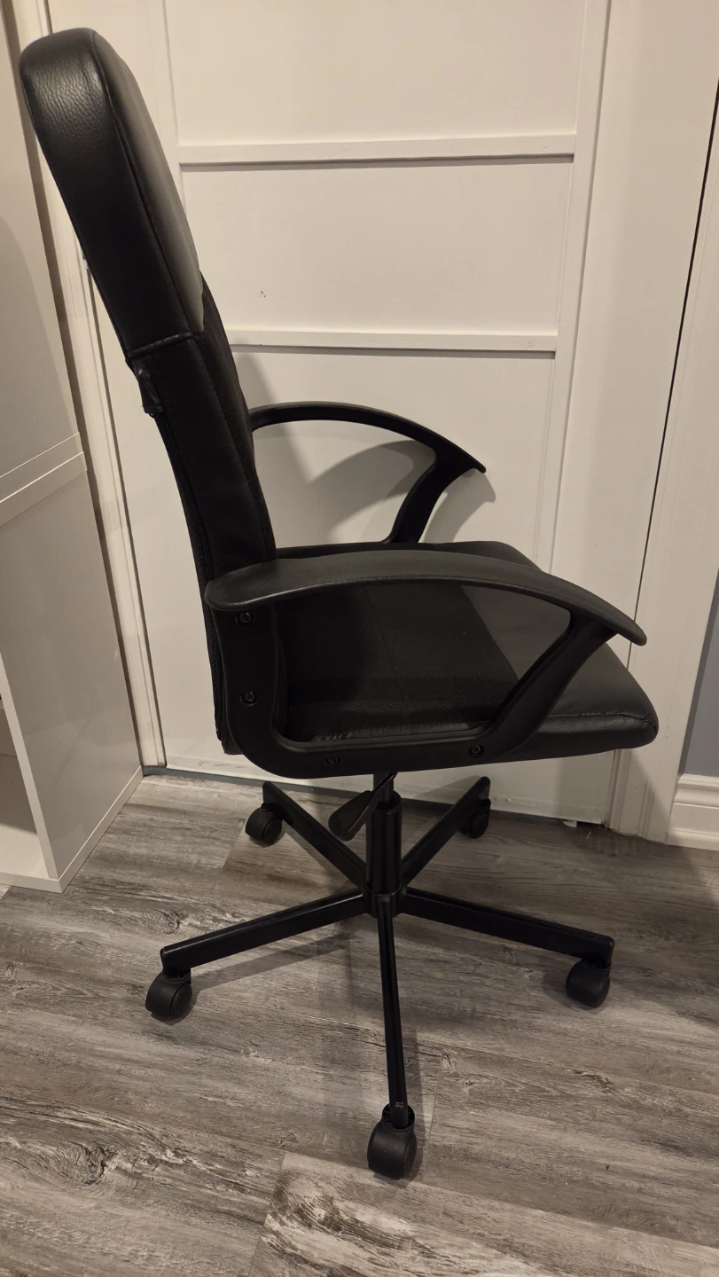 Black Office Chair - photo 3