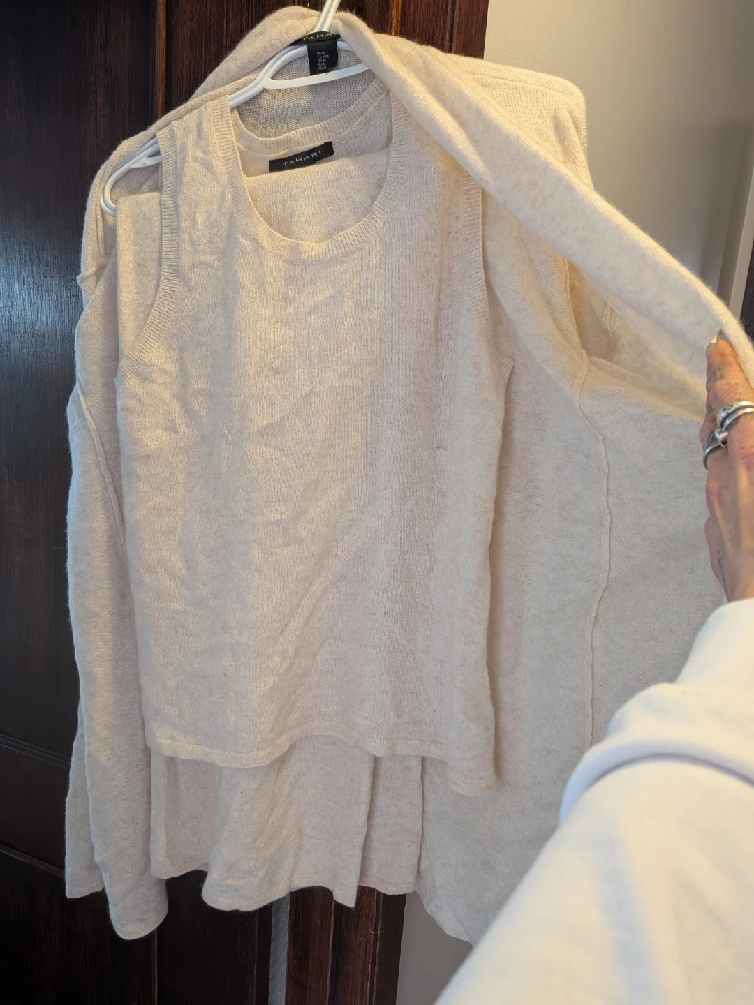 Tahari Cashmere Tank and Cardigan Set - photo 3
