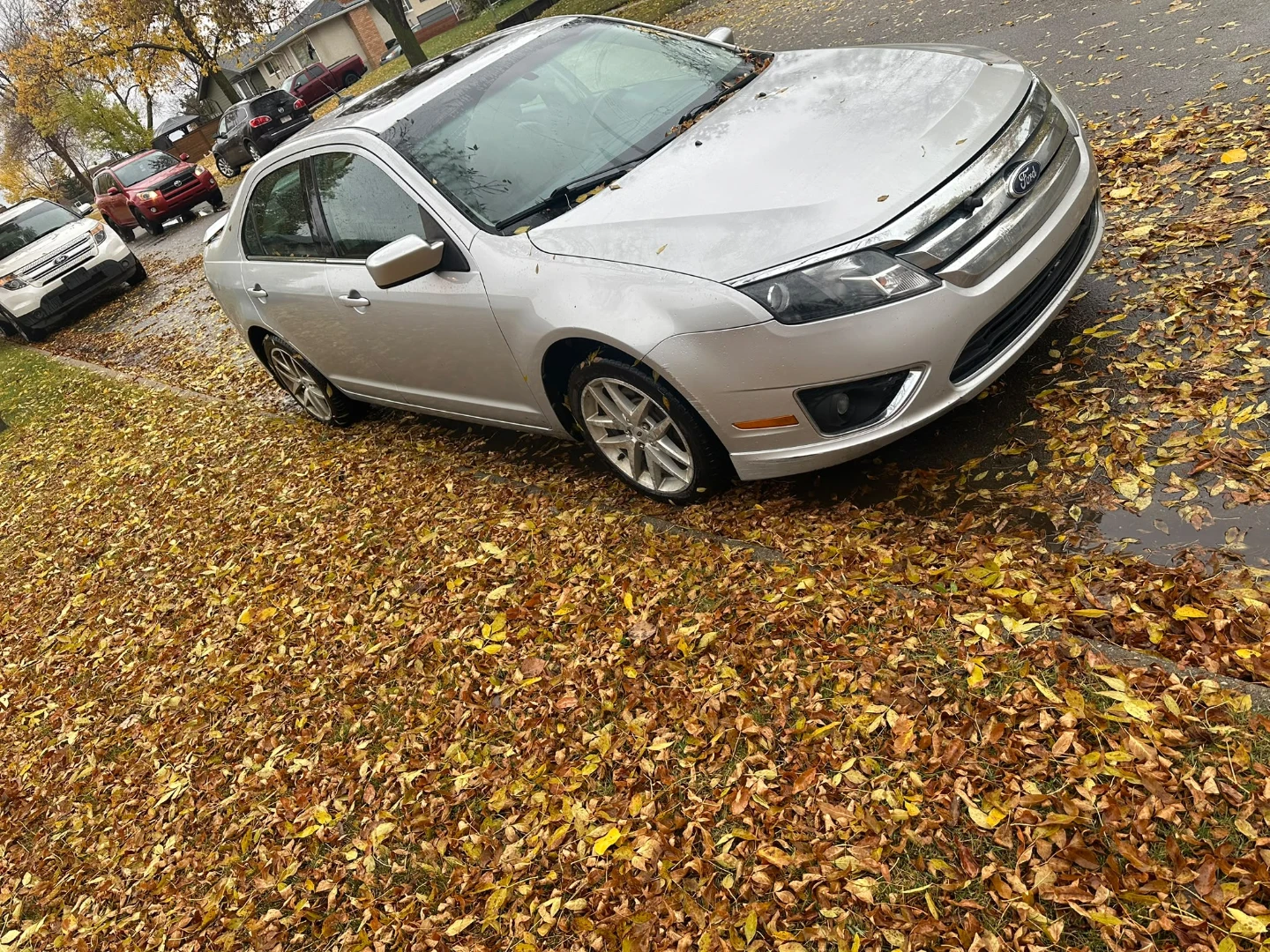 Silver Ford Fusion SEL