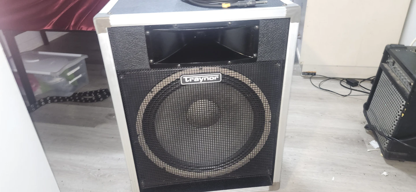 Yorkville MP6D Mixer and 2 Traynor CS-105H Speakers - photo 3