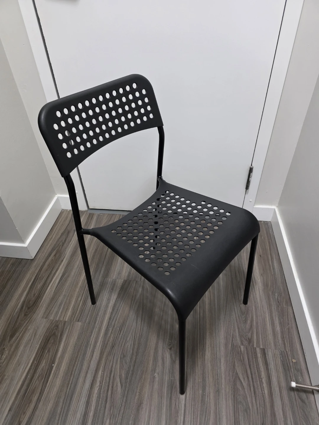 IKEA SANDSBERG Chair - Black