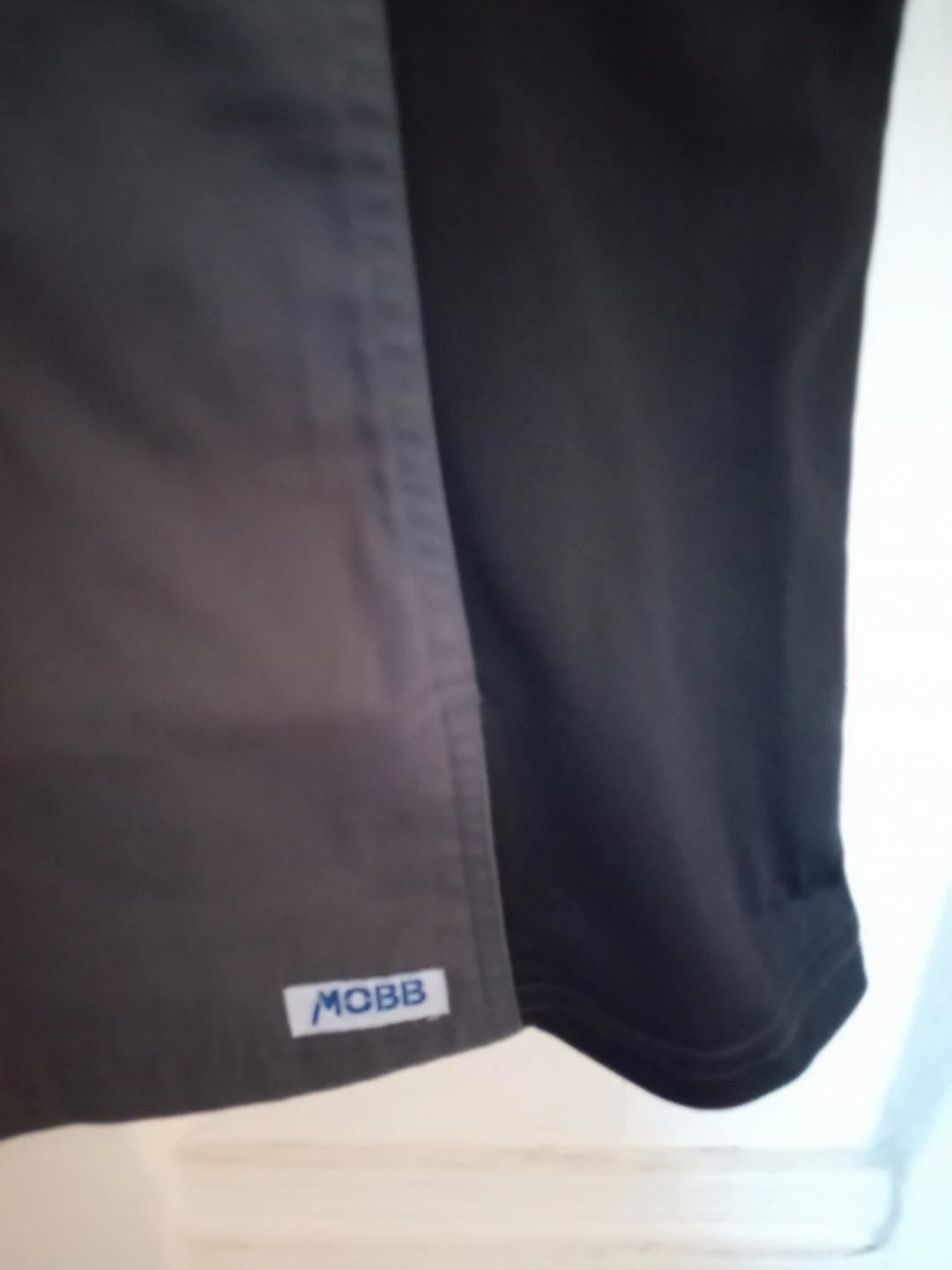 MOBB Scrub Top and Pants Set - Medium - photo 2