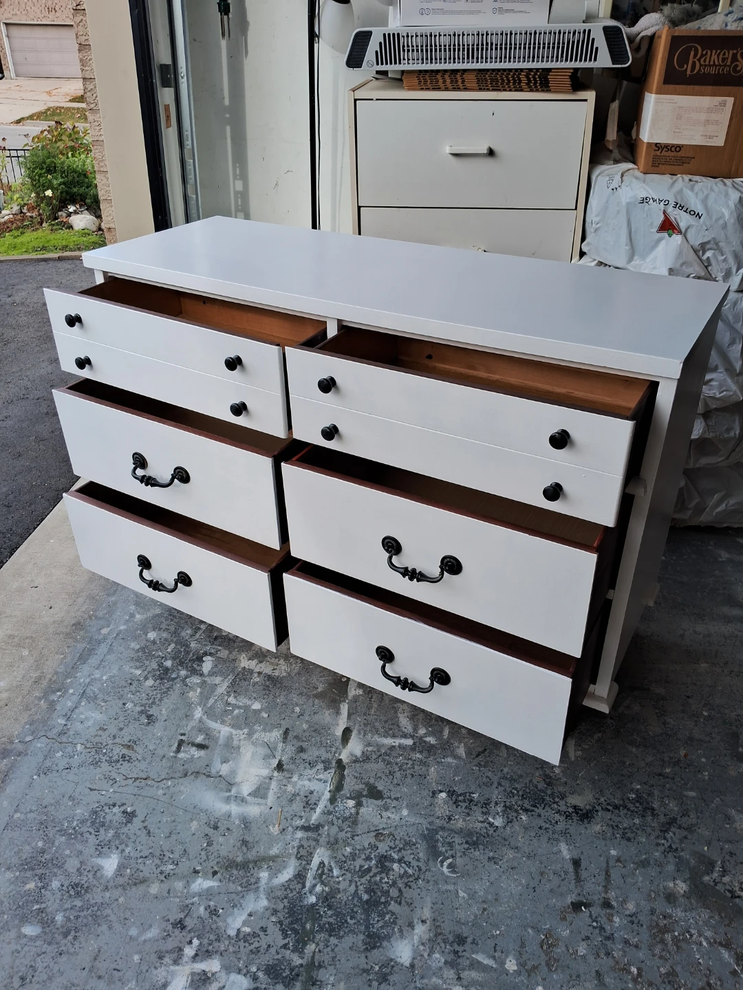 White Six-Drawer Dresser - photo 2
