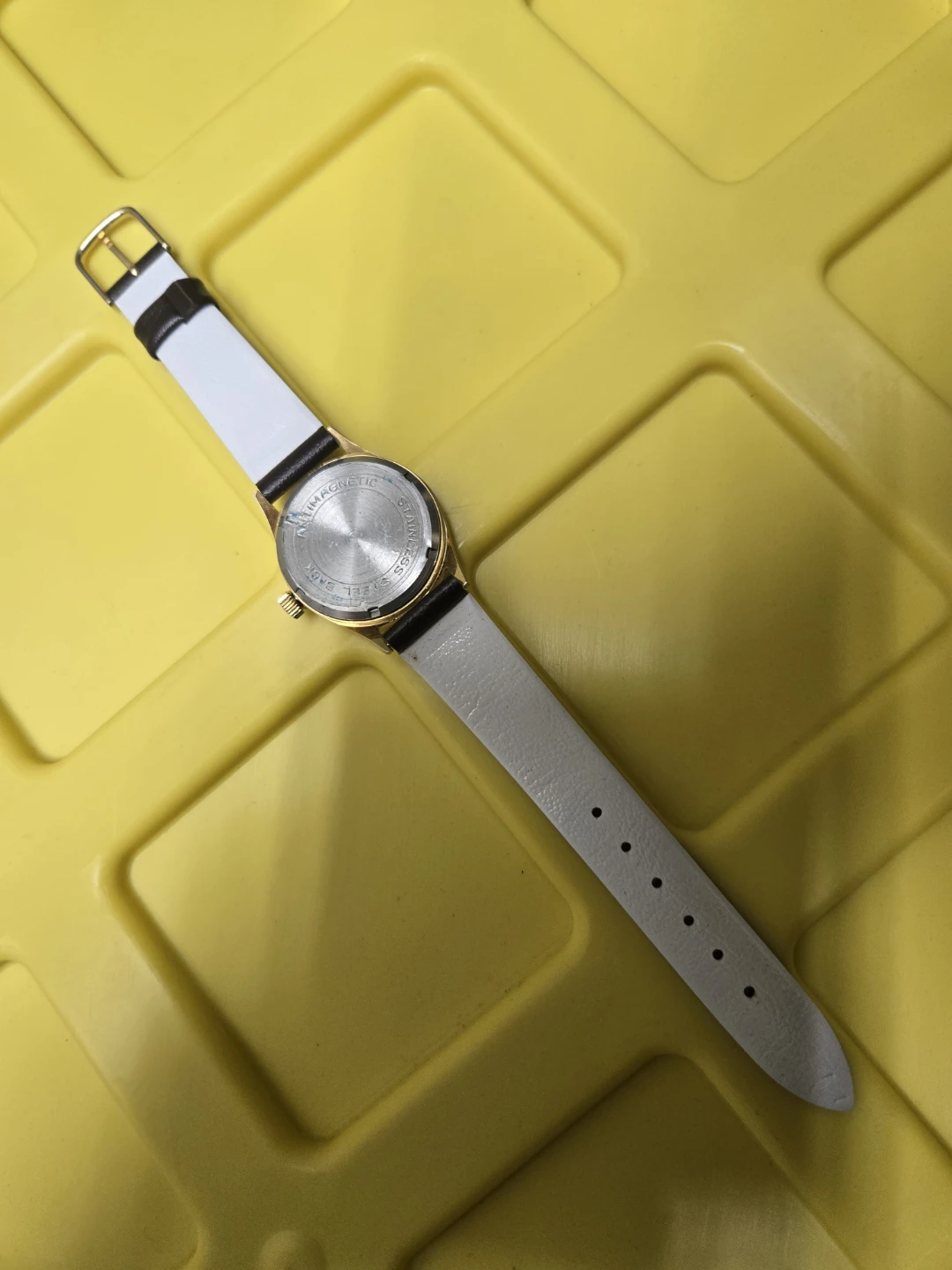 E. T. Kids wind up vintage watch (works!) - photo 4