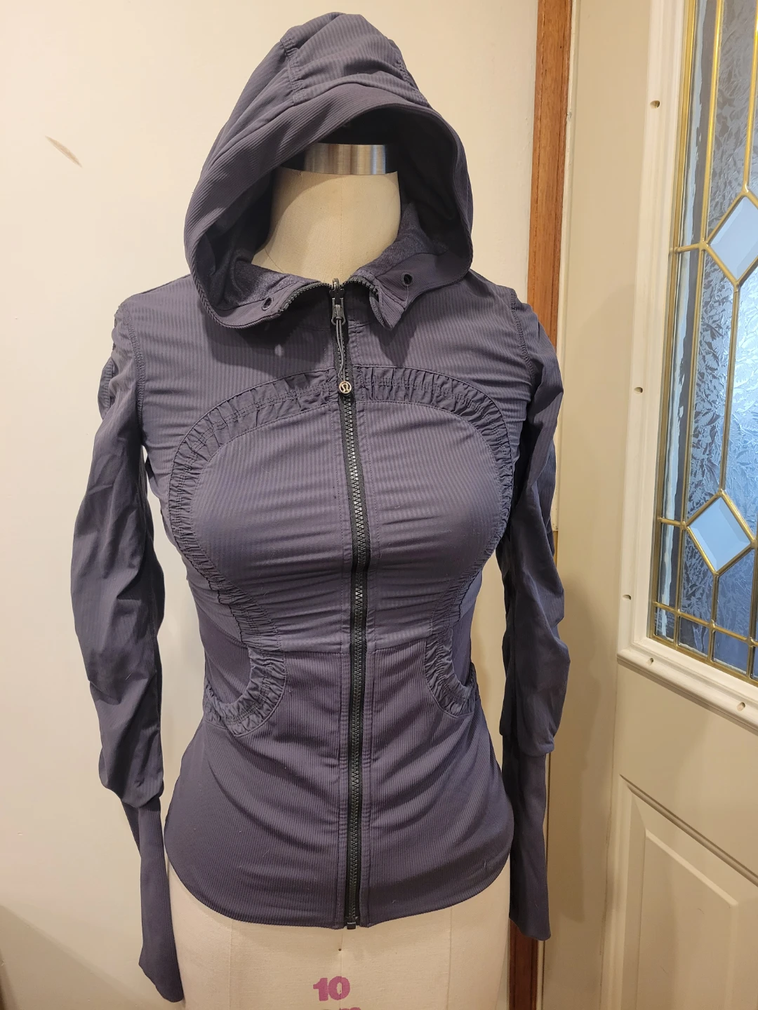 Small Lululemon hooded jacket
