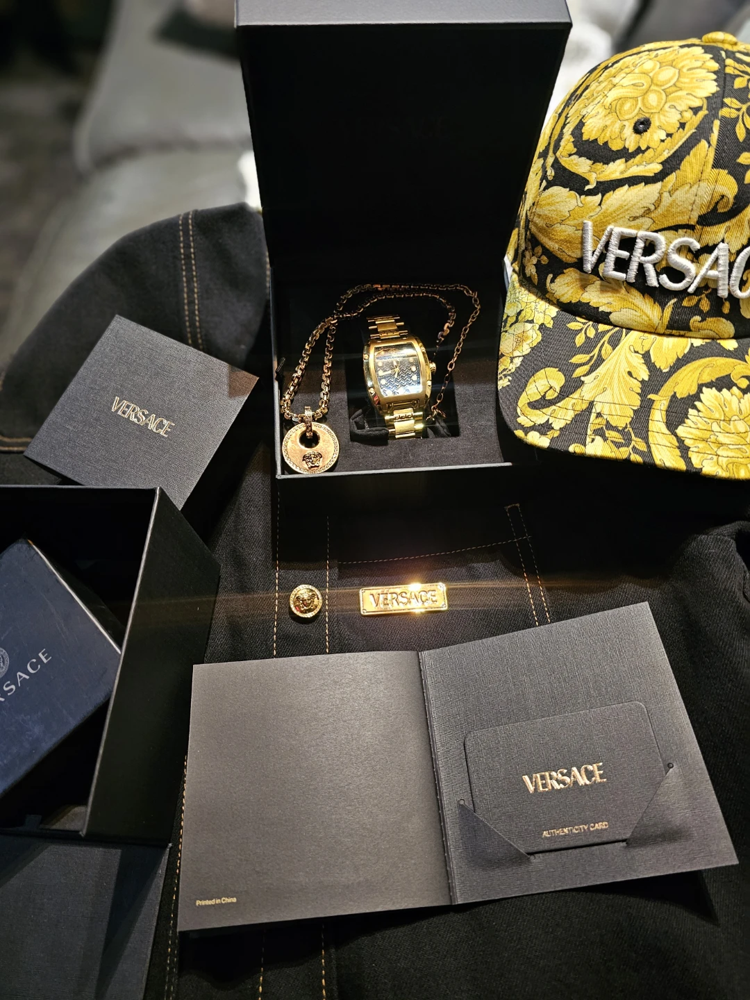 VERSACE