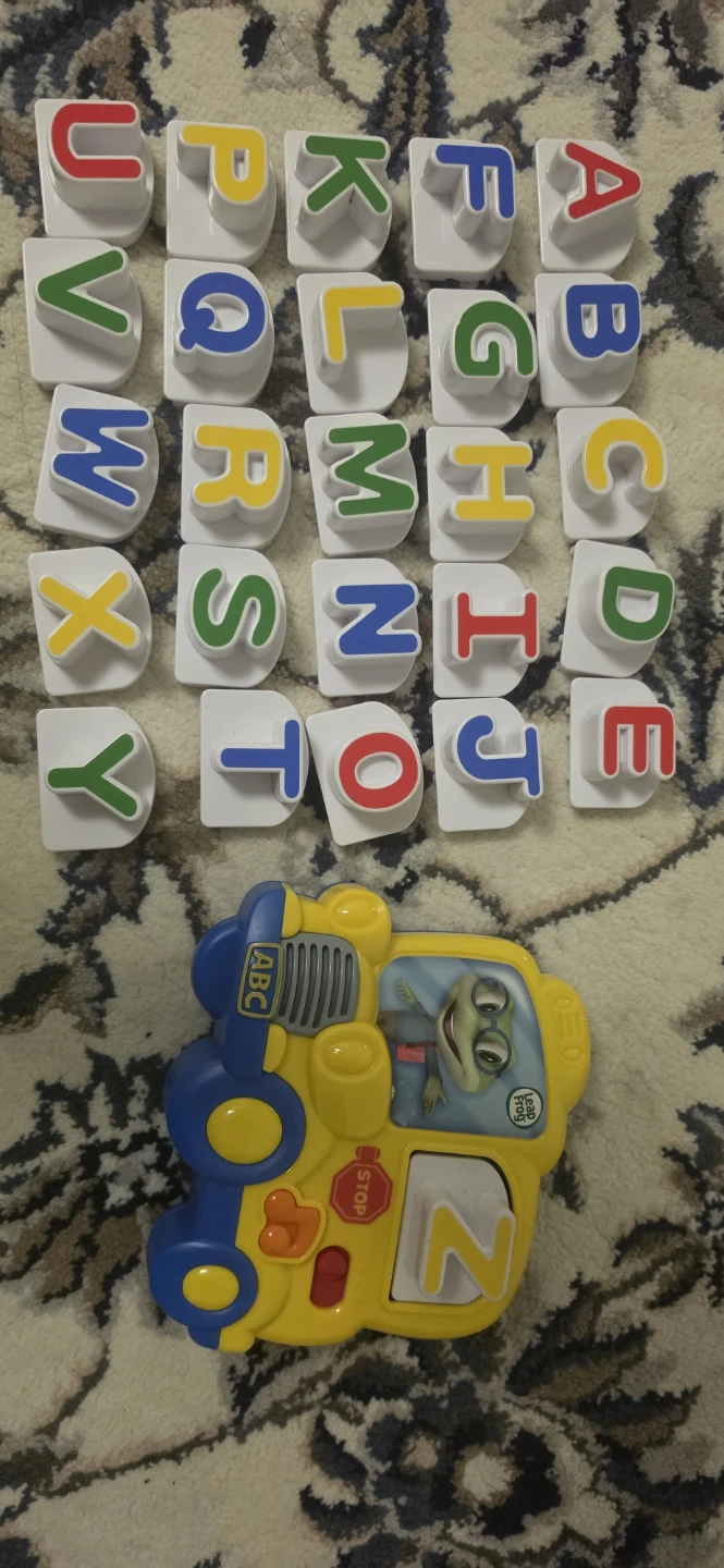 LeapFrog Fridge Phonics Magnetic Letter Bus