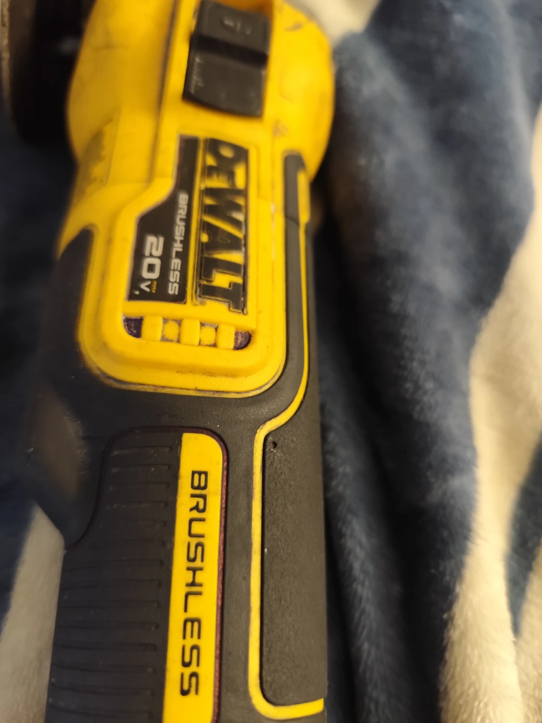 DeWalt 20V Max XR Brushless Grinder - photo 3