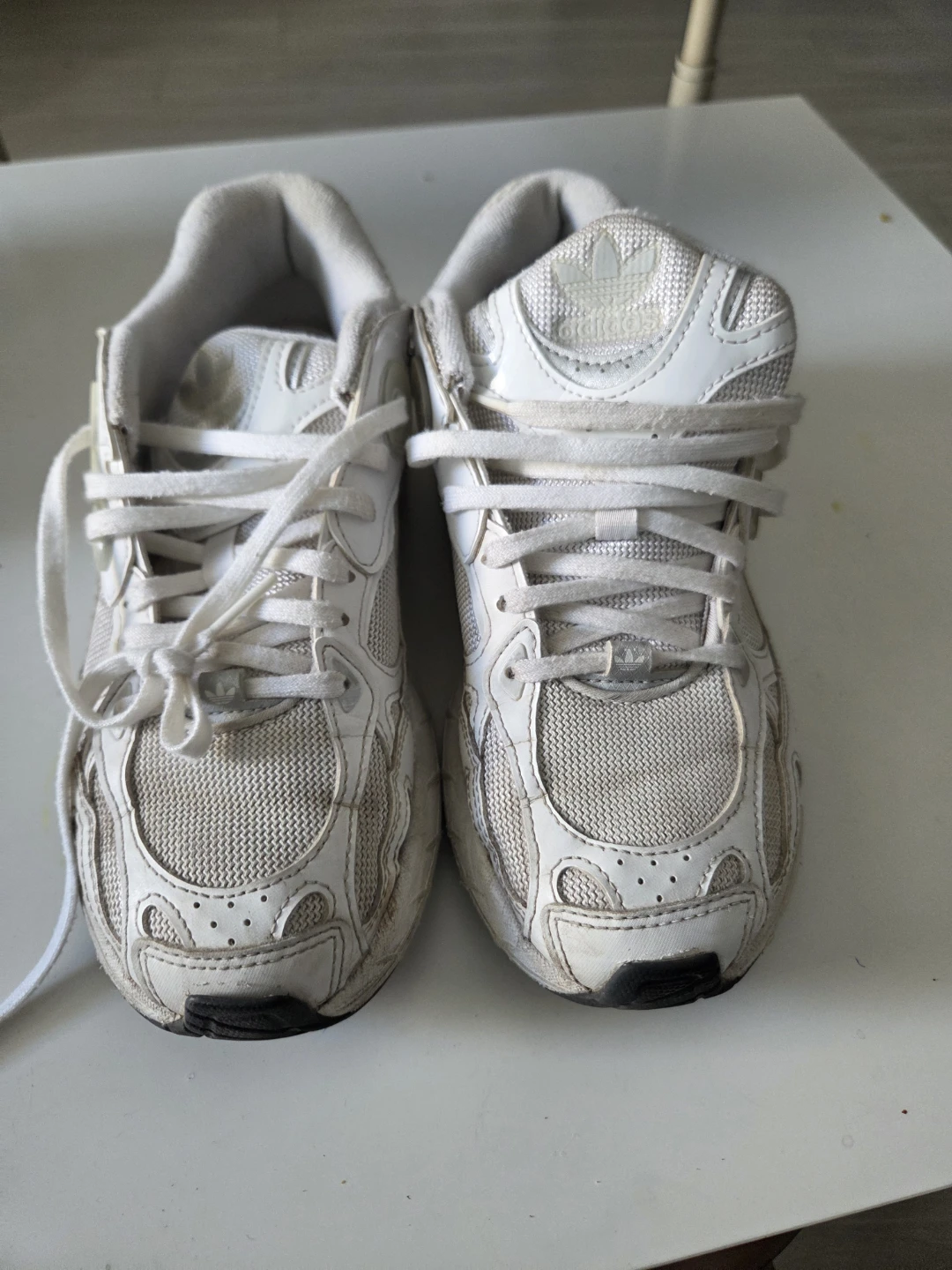 Adidas White Sneakers US Size 7 - photo 2