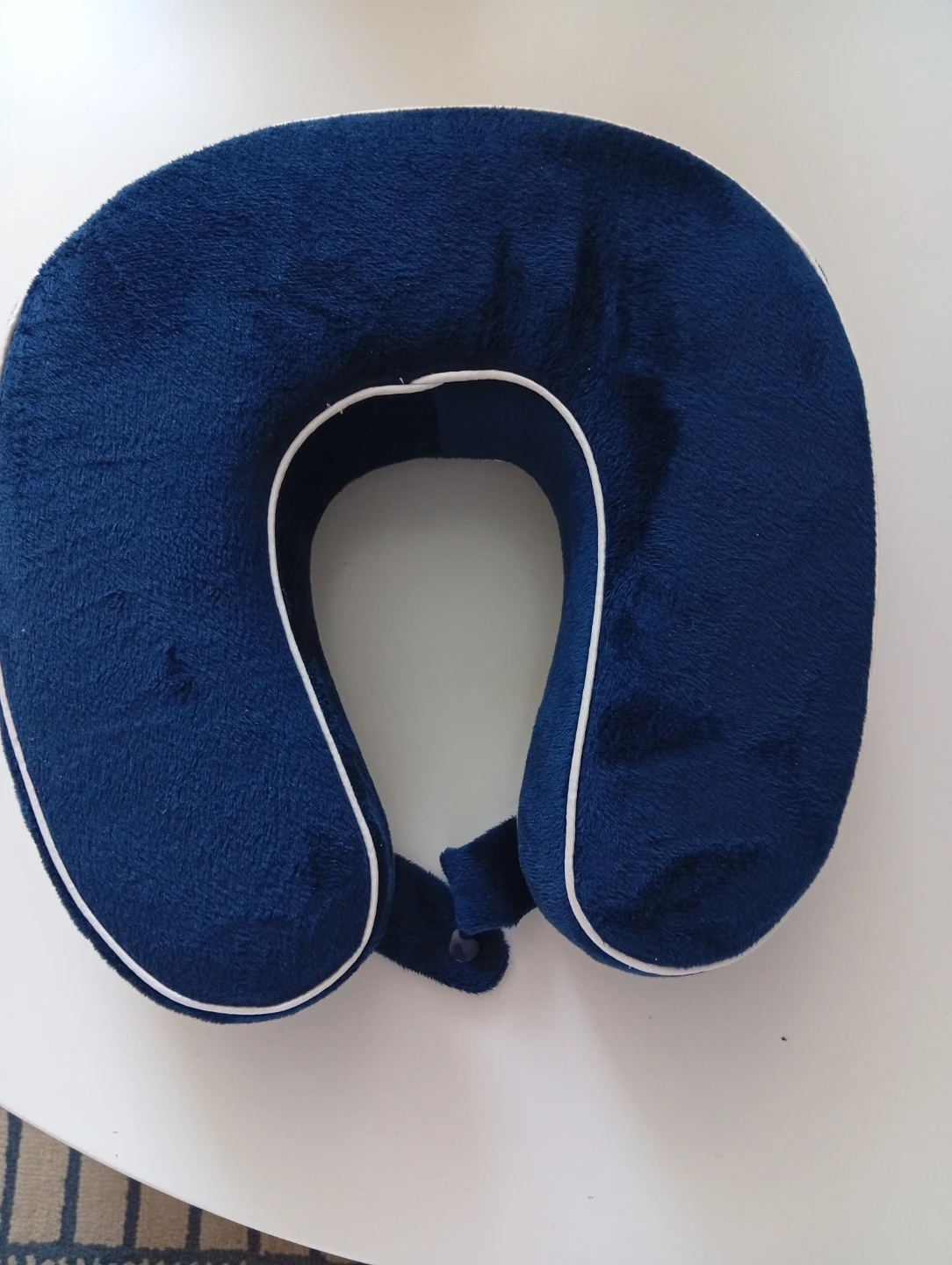 Two soft travel neck pillows - photo 2