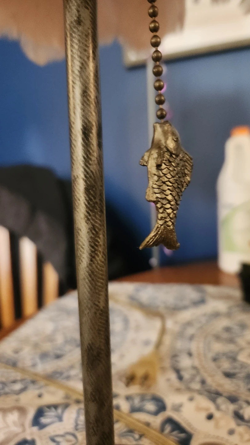 Feather Table Lamp with Fish Pull Chain - photo 2