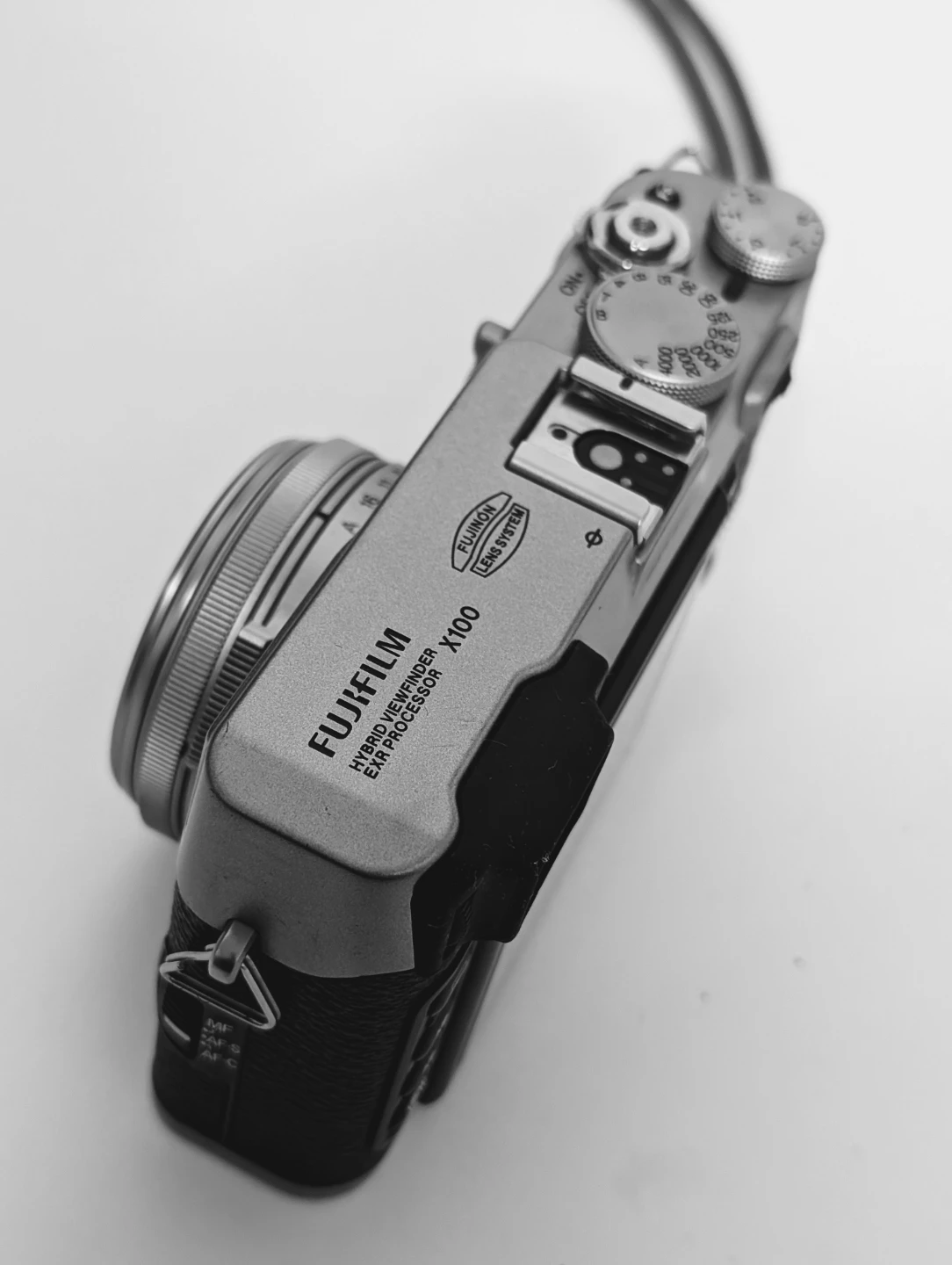 Fujifilm X100 Digital Camera - photo 3
