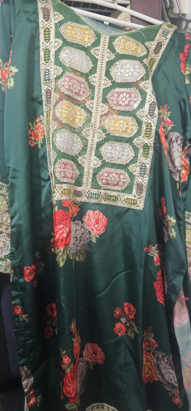 Floral Embroidered Green Kurti - photo 2
