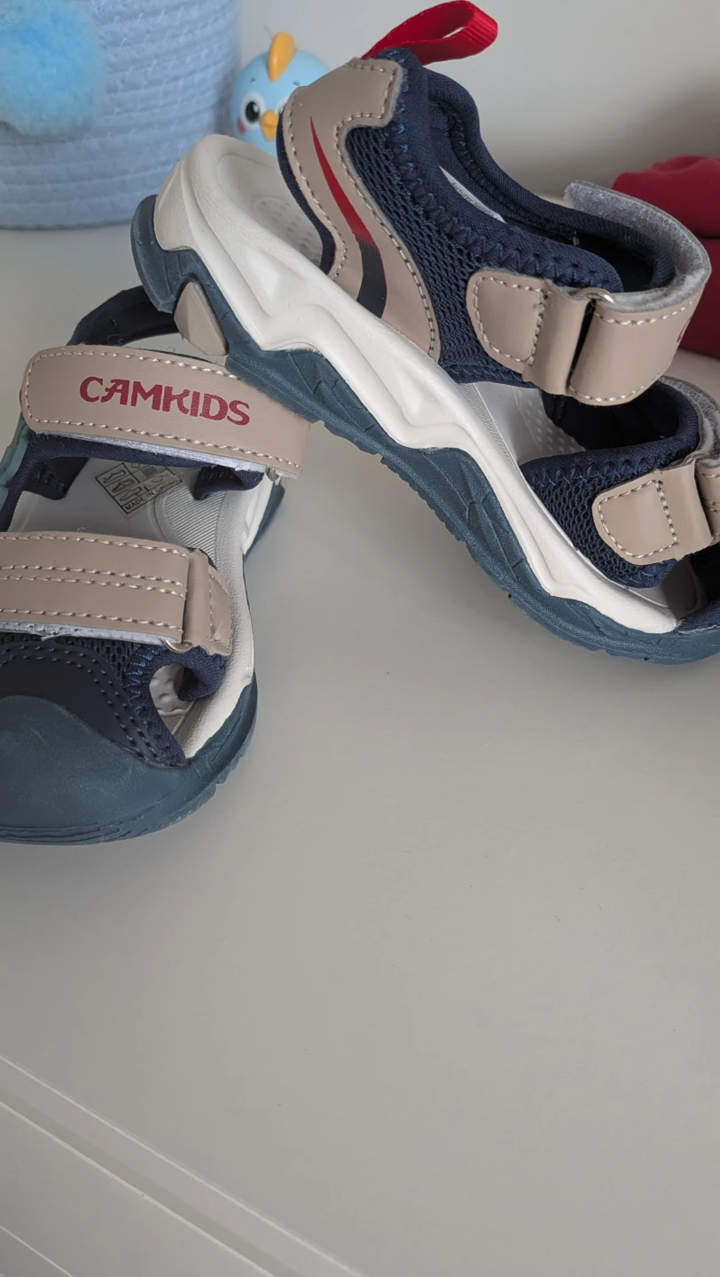 Camkids children's sandals size 26
