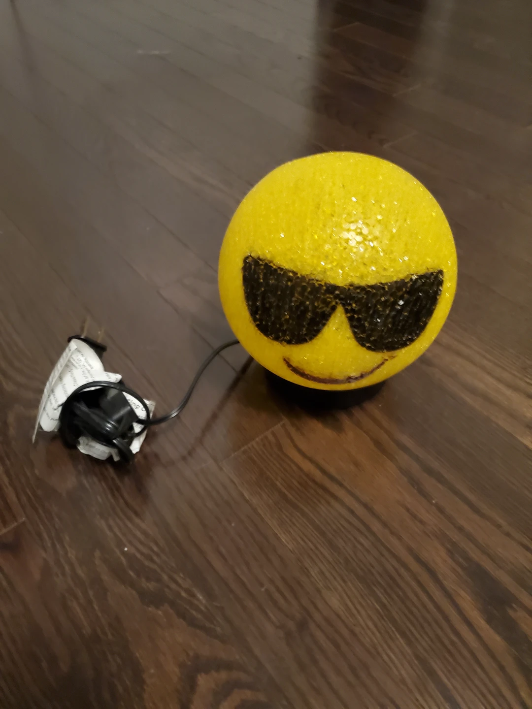 Emoji Sunglasses Table Lamp - photo 2