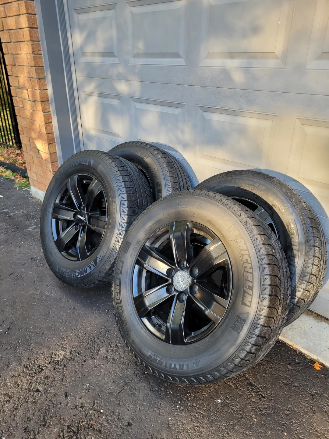 Winter tires mounted on black RWC rims 265/65R18 - photo 4
