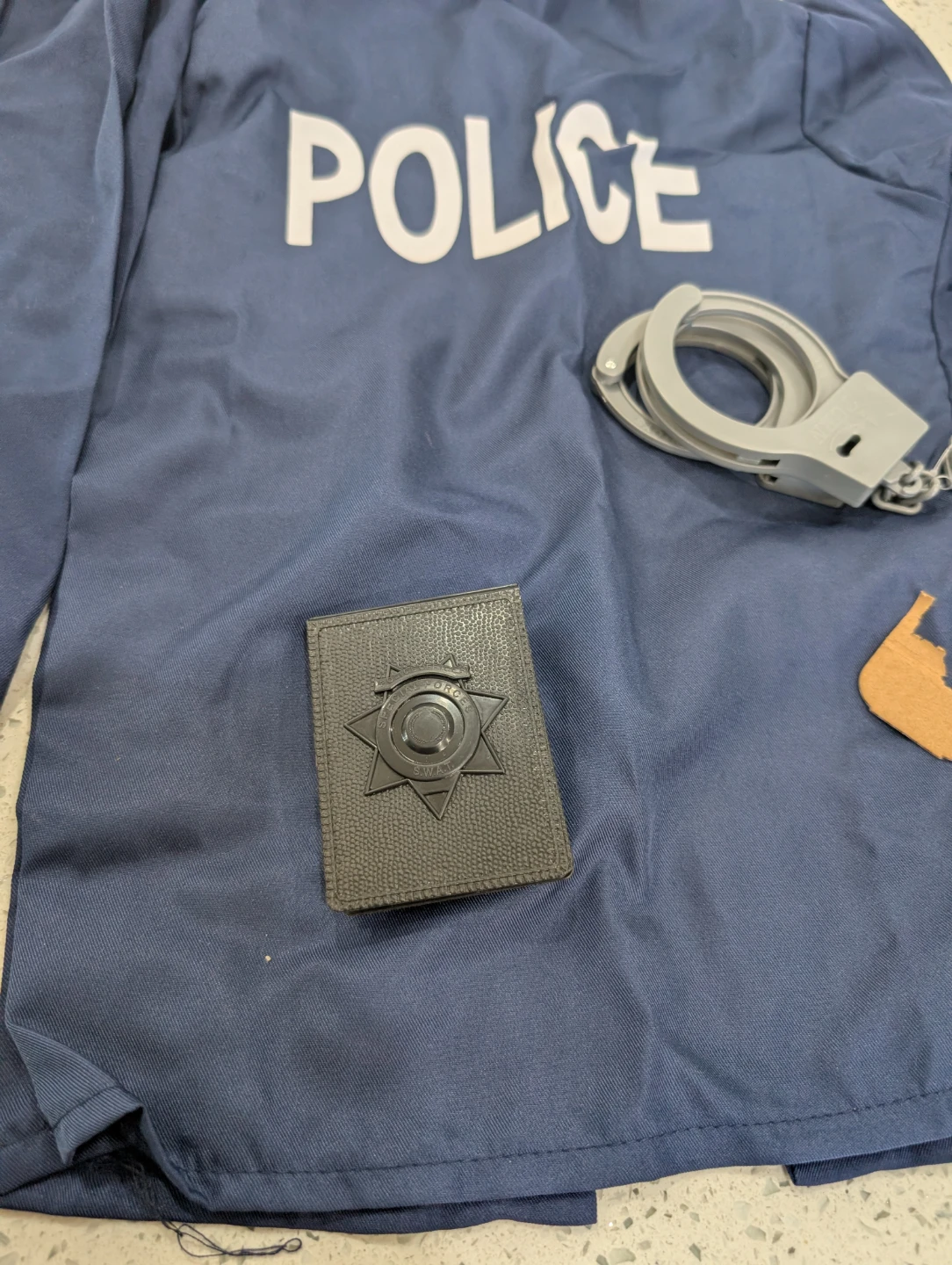 Joycover Police Officer Costume - Size Small - photo 3
