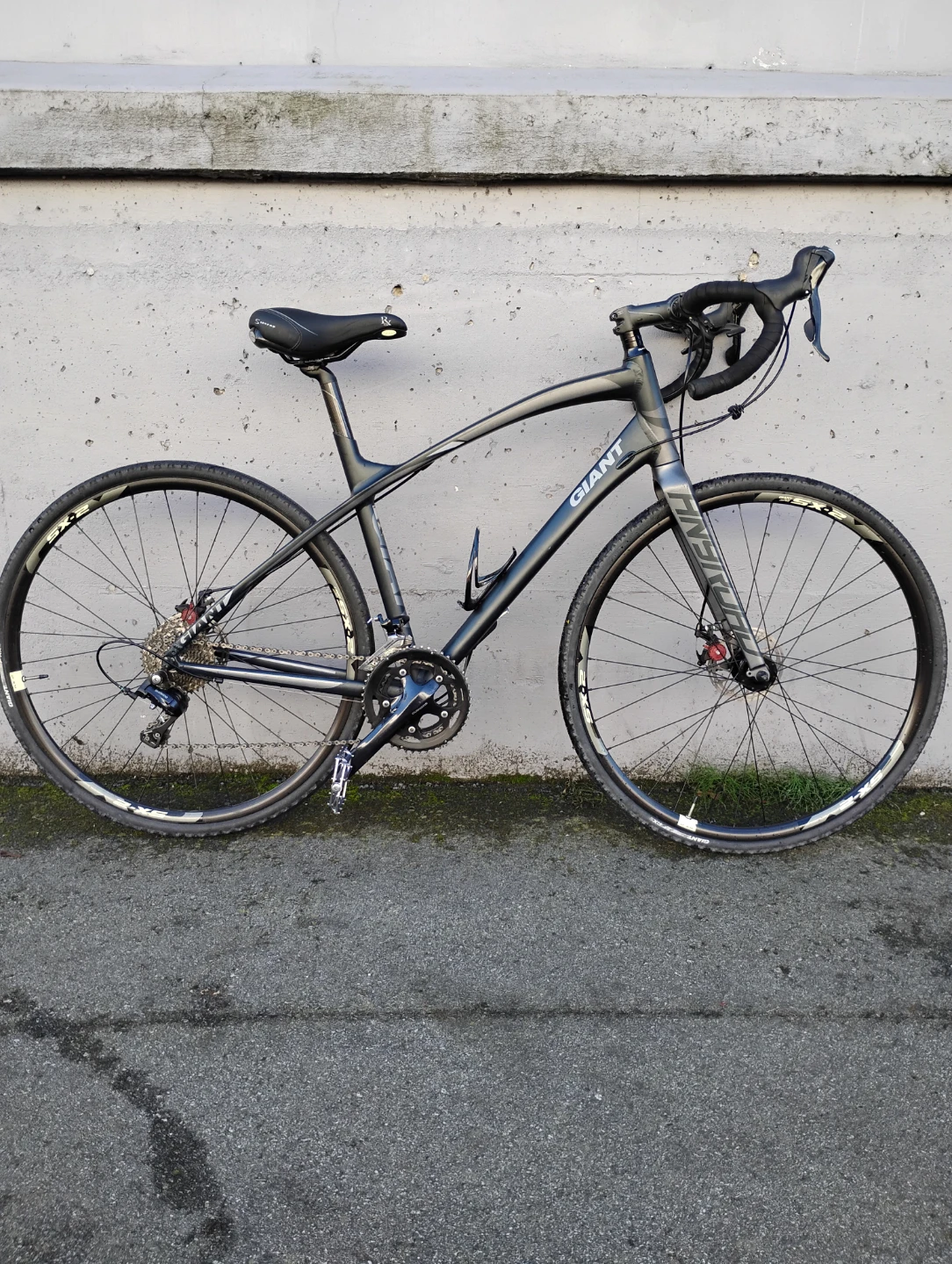 Giant Anyroad Bike Size Medium