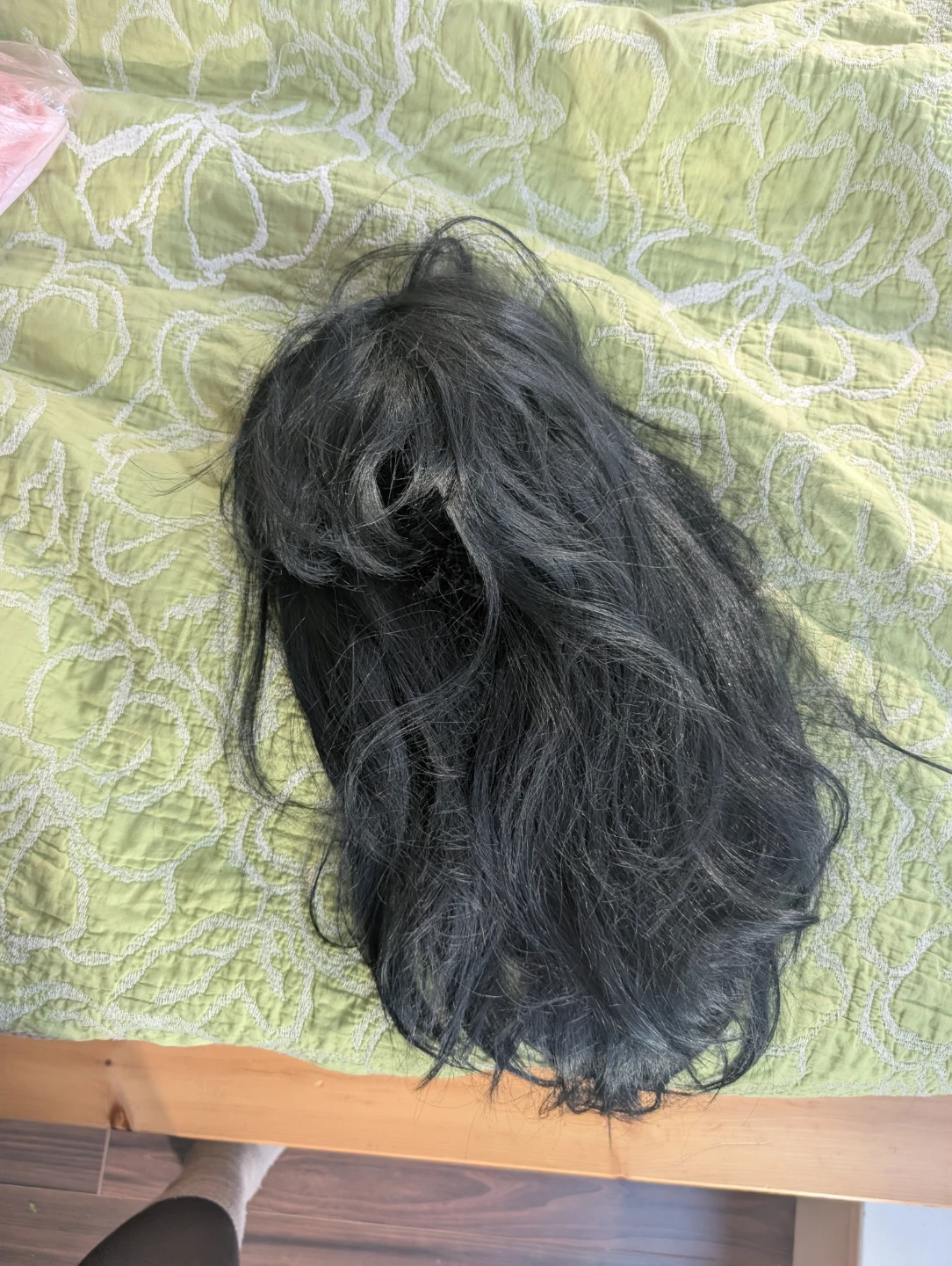 Black shoulder-length synthetic wig - photo 3