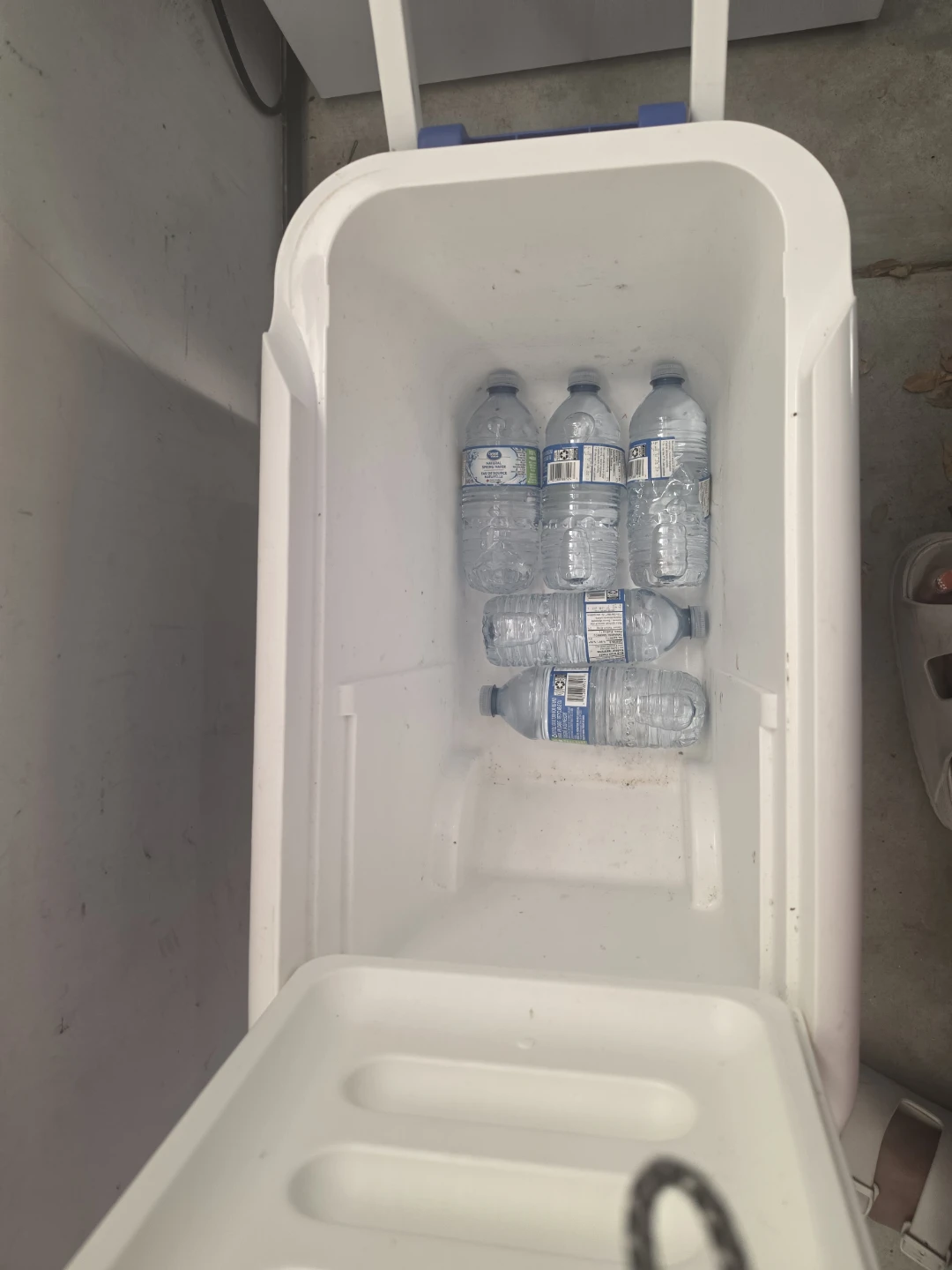 Igloo Wheelie Cool 38 Quart Cooler - photo 3