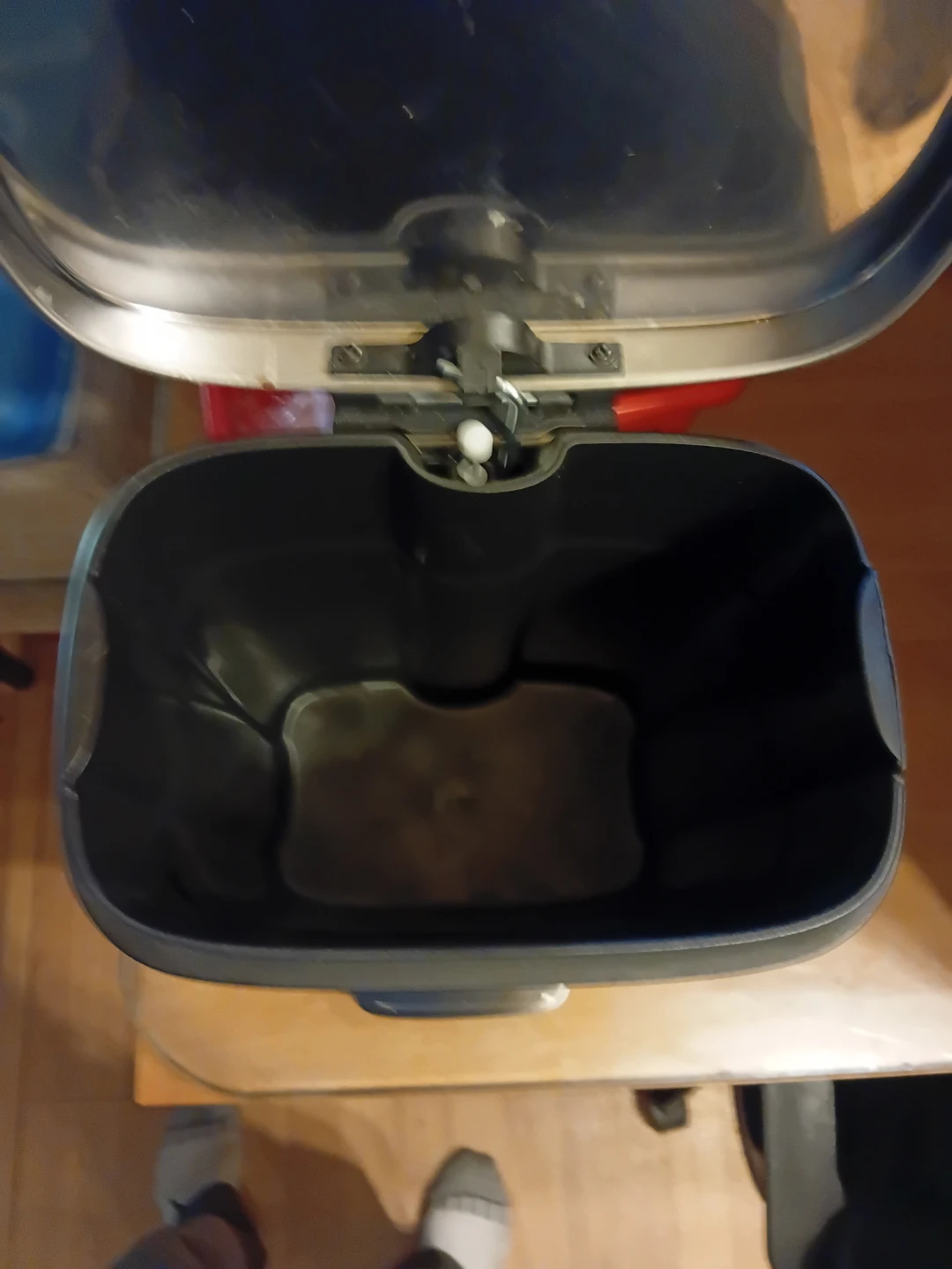 Stainless Steel Bathroom Pedal Trash Can - photo 2