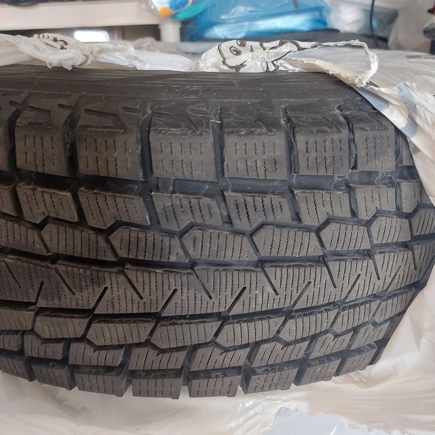 215/70R16 Winter Tire - photo 2