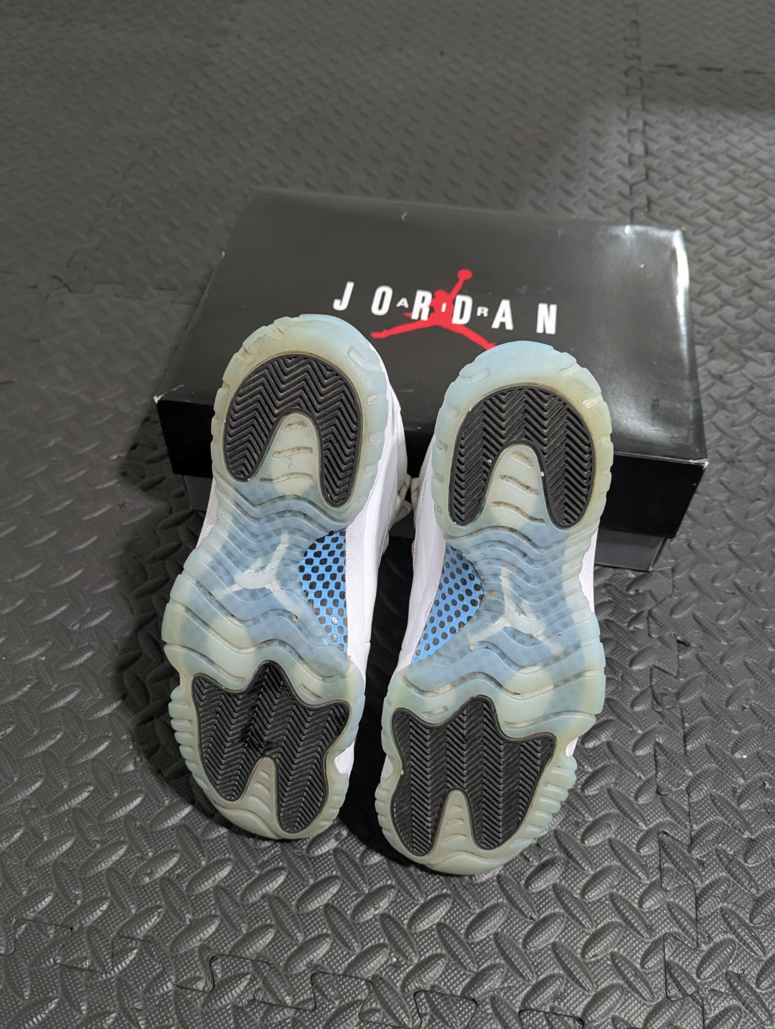 Air Jordan 11 Retro 'Legend Blue' (2024) - Size 11.5 - With Box - photo 3