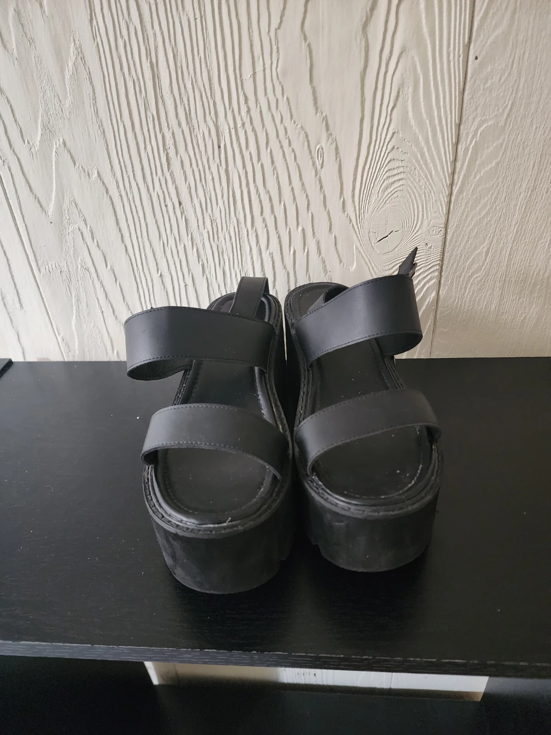 Black platform sandals - photo 2