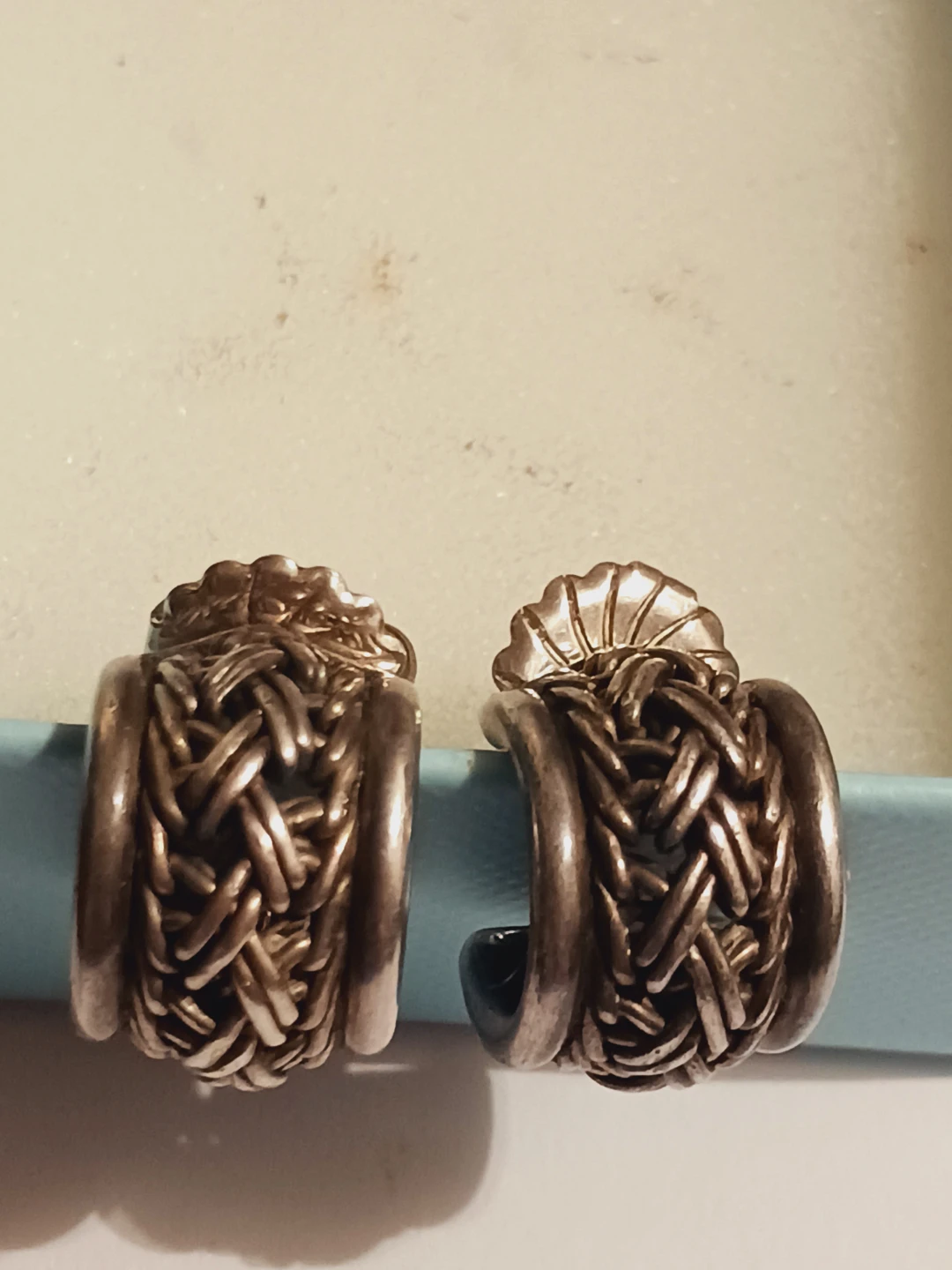 Sterling Silver 925 Designers Woven Knot Bali Huggie Earrings - photo 4