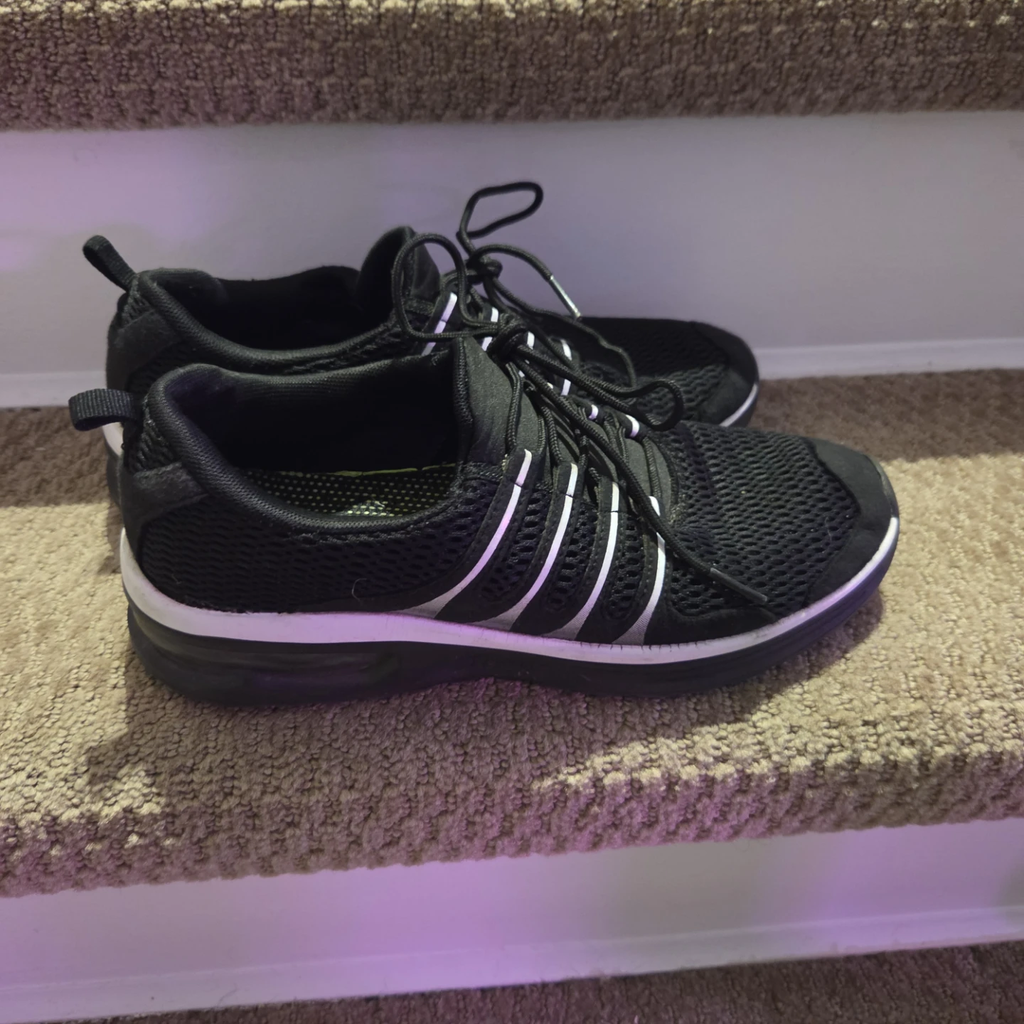 Black and white athletic shoes - photo 3
