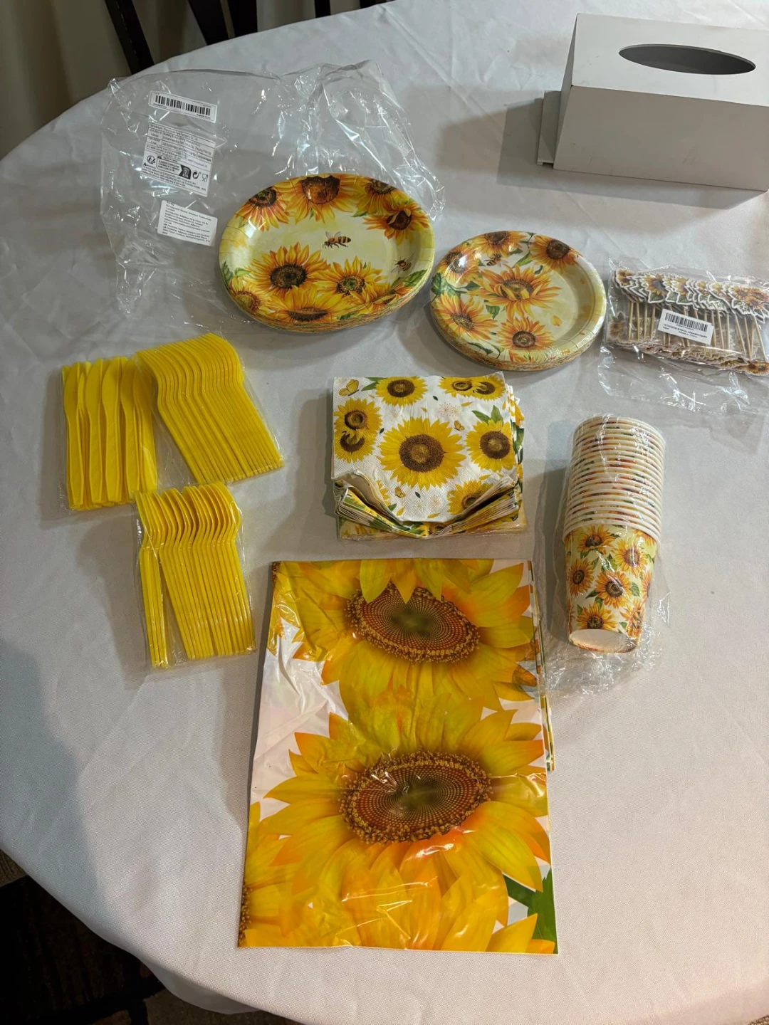 Sunflower Themed Party Supplies Set