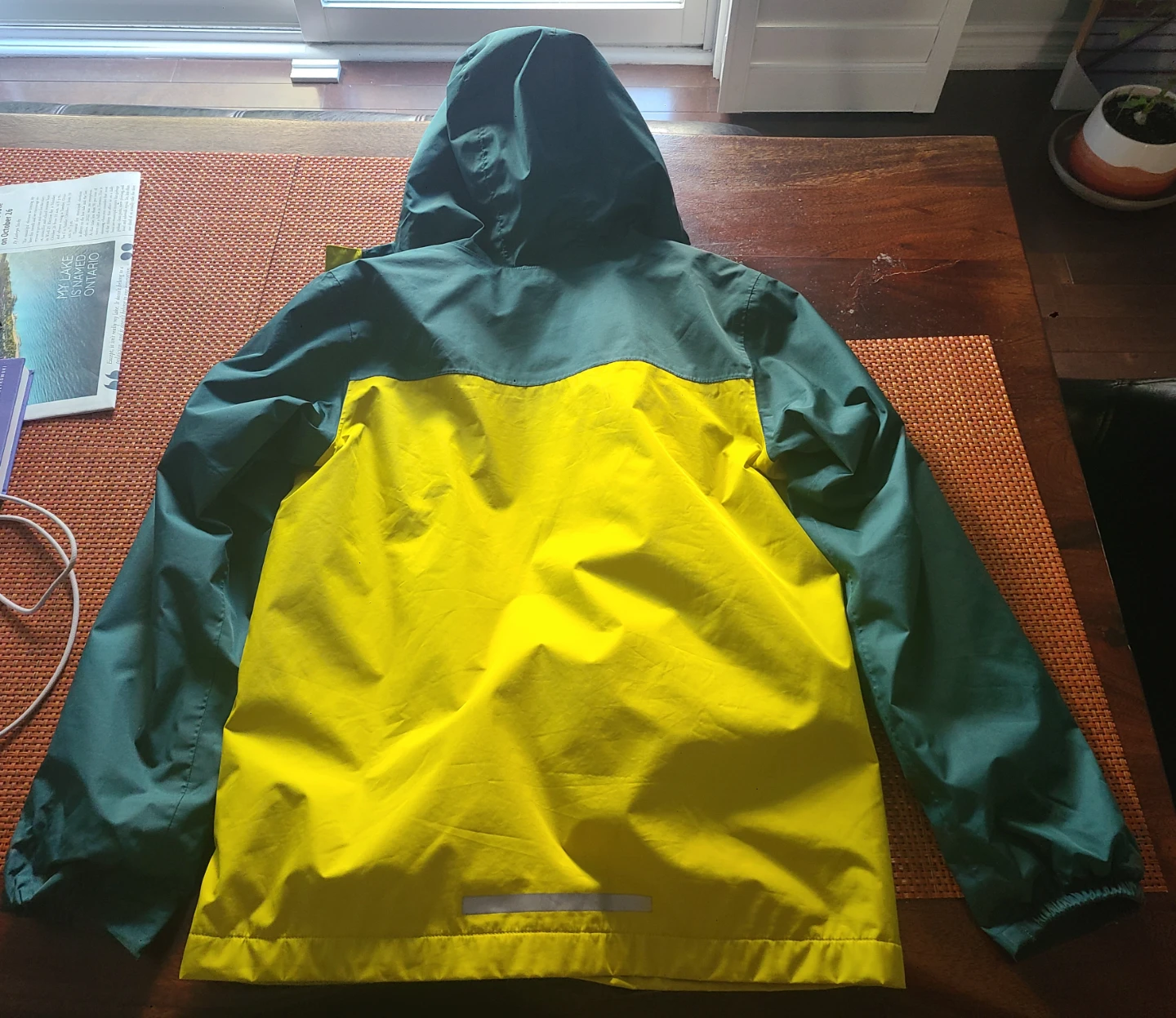 MEC Youth Jacket Size 12 - photo 2